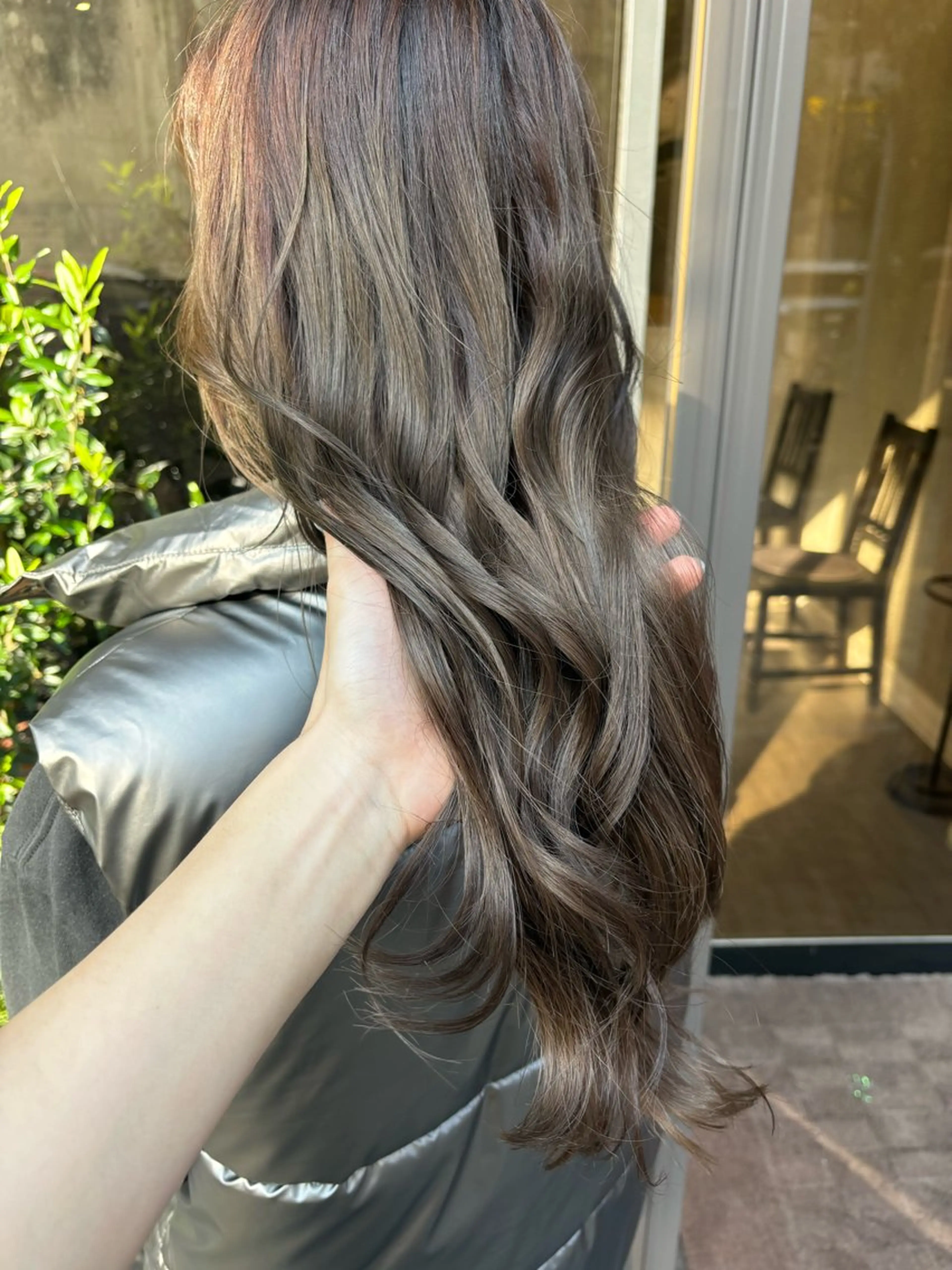 セミロング カラー グレージュ オリーブグレージュ オリーブグレー cocotte宜喜 弘希のヘアスタイル