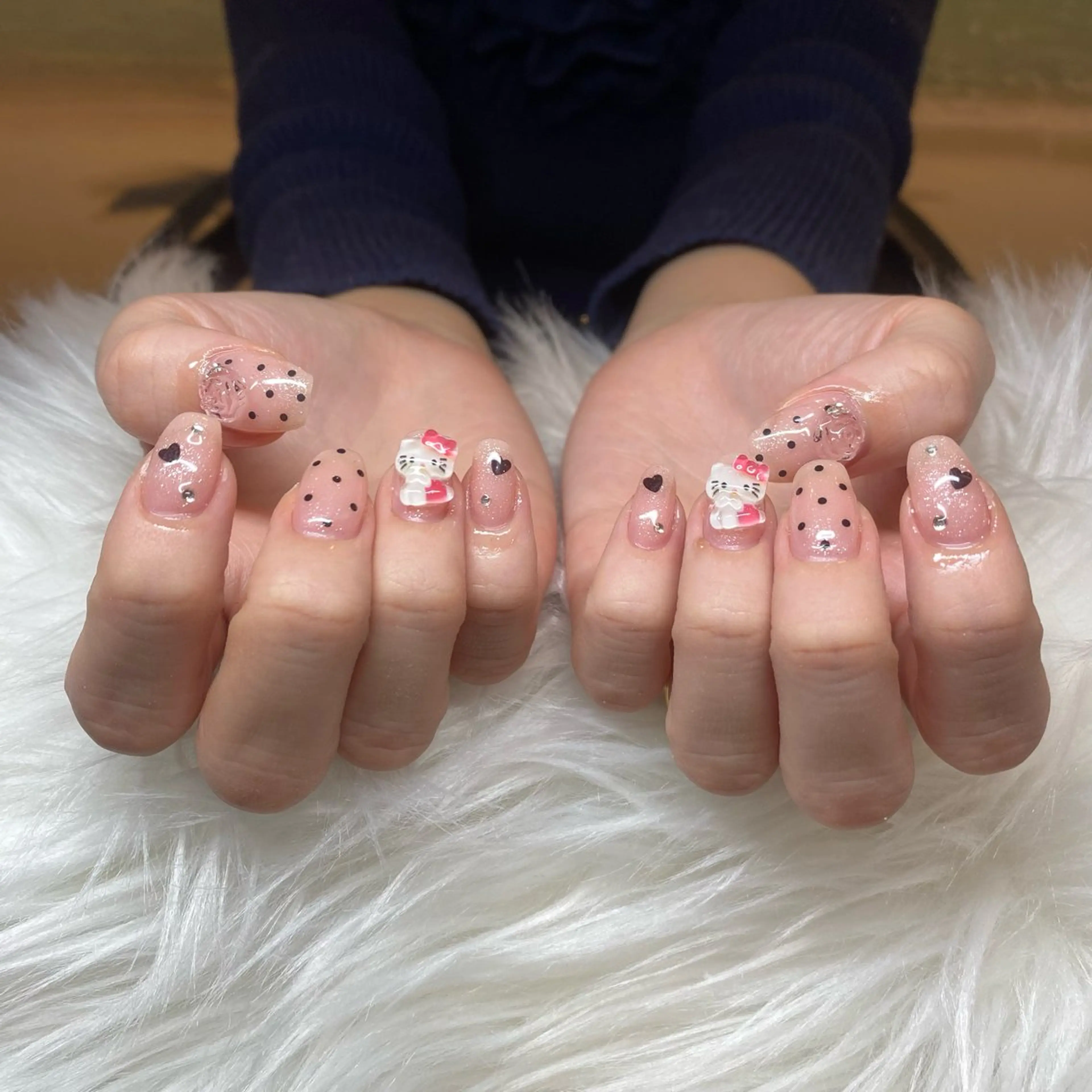 ネイル ハンドネイル HANA 中初美のネイルデザイン