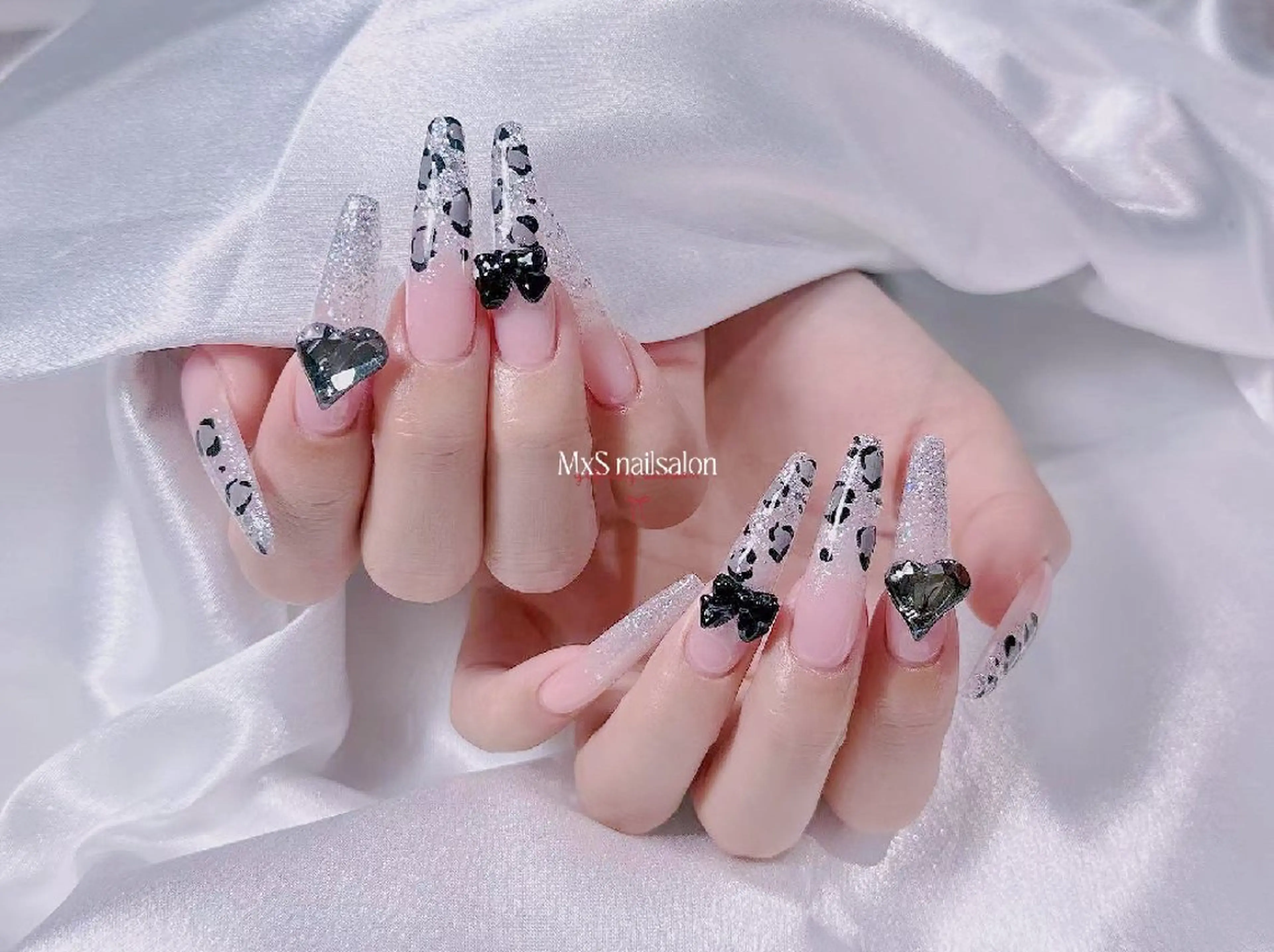 ネイル ジェルネイル 韓国ネイル マグネットネイル パラジェル バレンタイン ハンドネイル ハンドケア MxS Nail 【長さだし/フィルイン/マグネット/ワンホンネイル/韓国ネイル/パラジェル】所属・M×S Nail みなのネイルデザイン