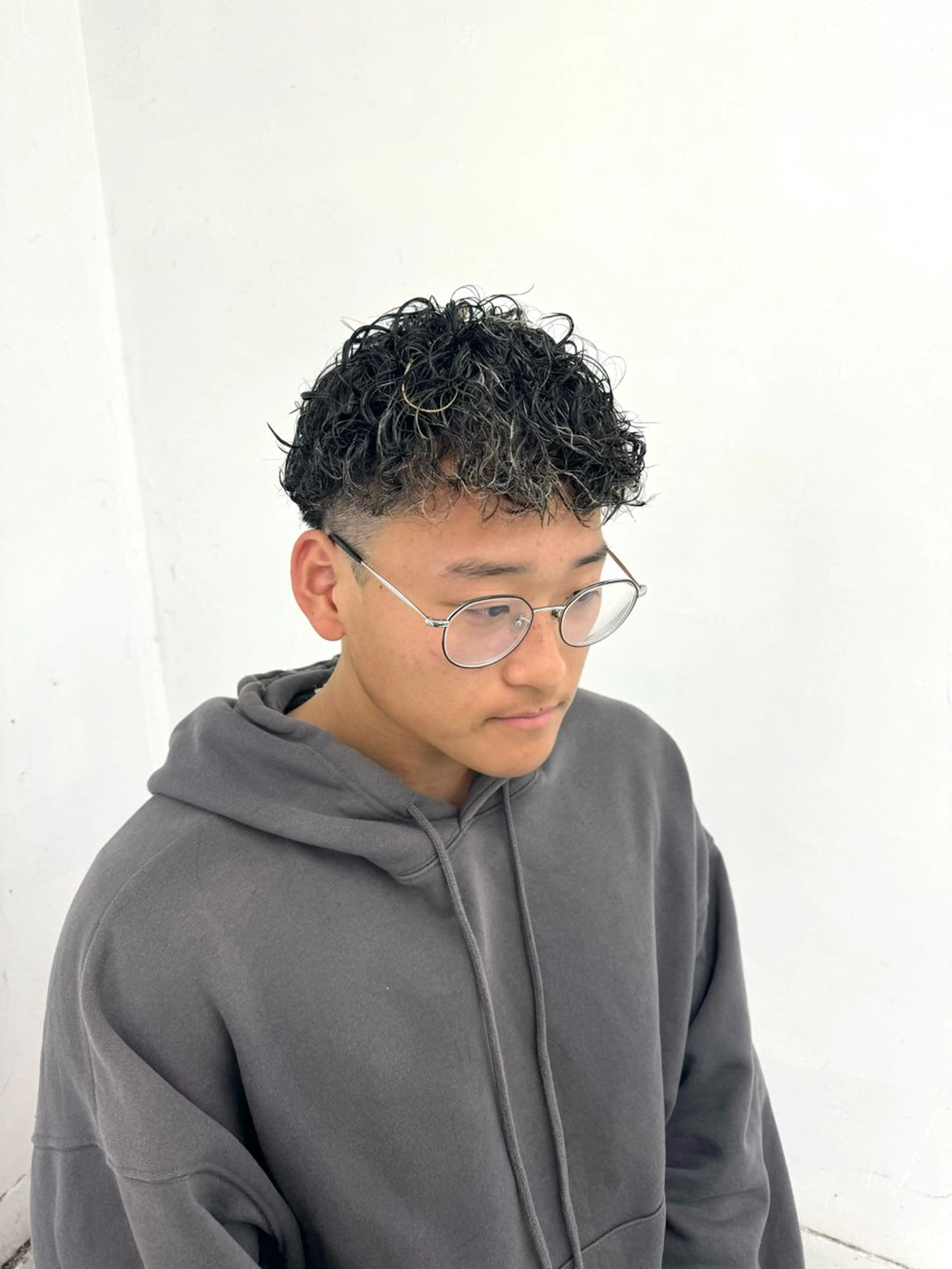 ショート パーマ メンズ ショートヘア カット ヘアカラー パーマ 柏メンズカットパーマ NO.1タイチのヘアスタイル