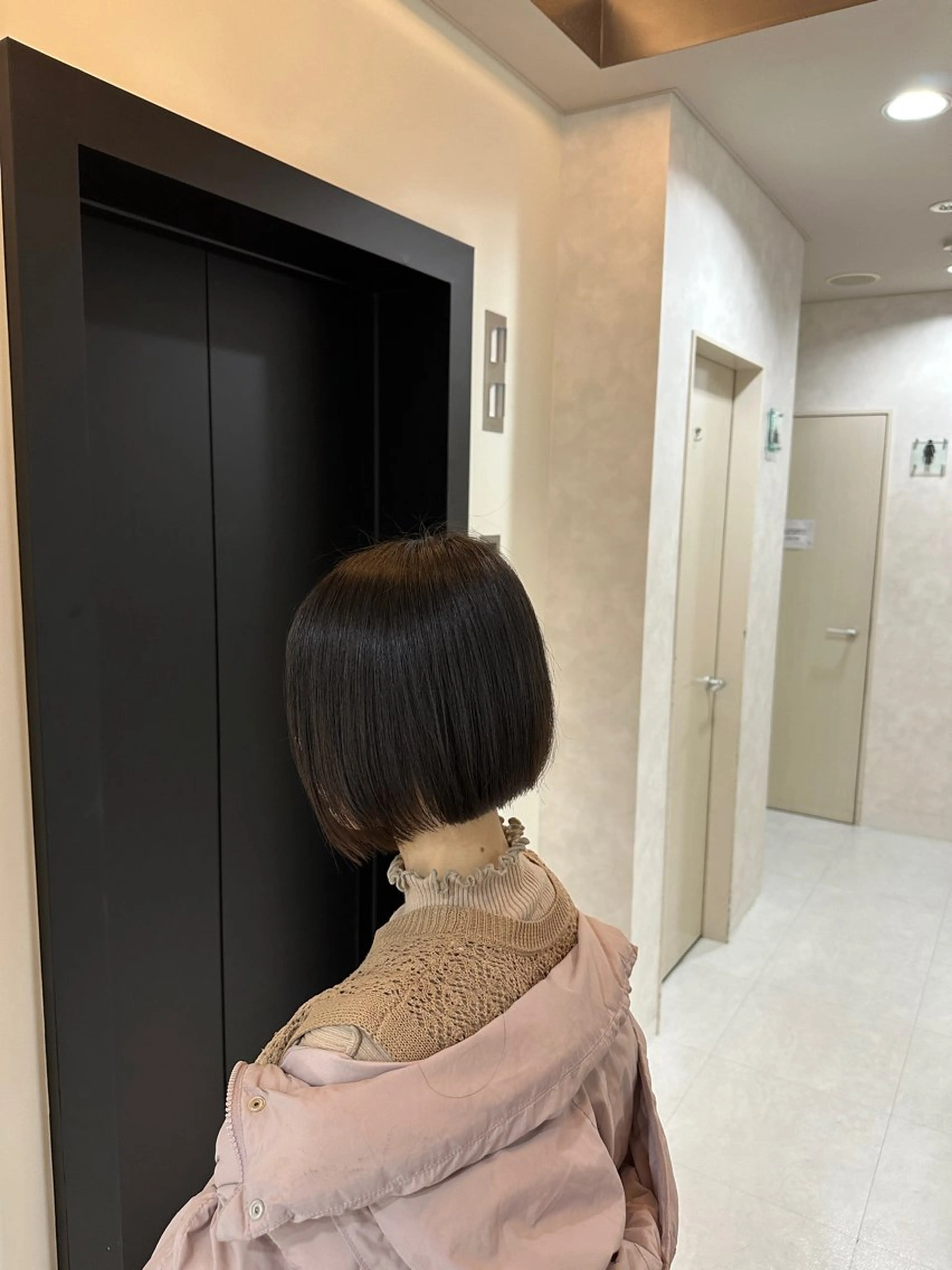 ショート 前下がりボブ ボブ 外ハネヘア カット 大場 賀句のヘアスタイル