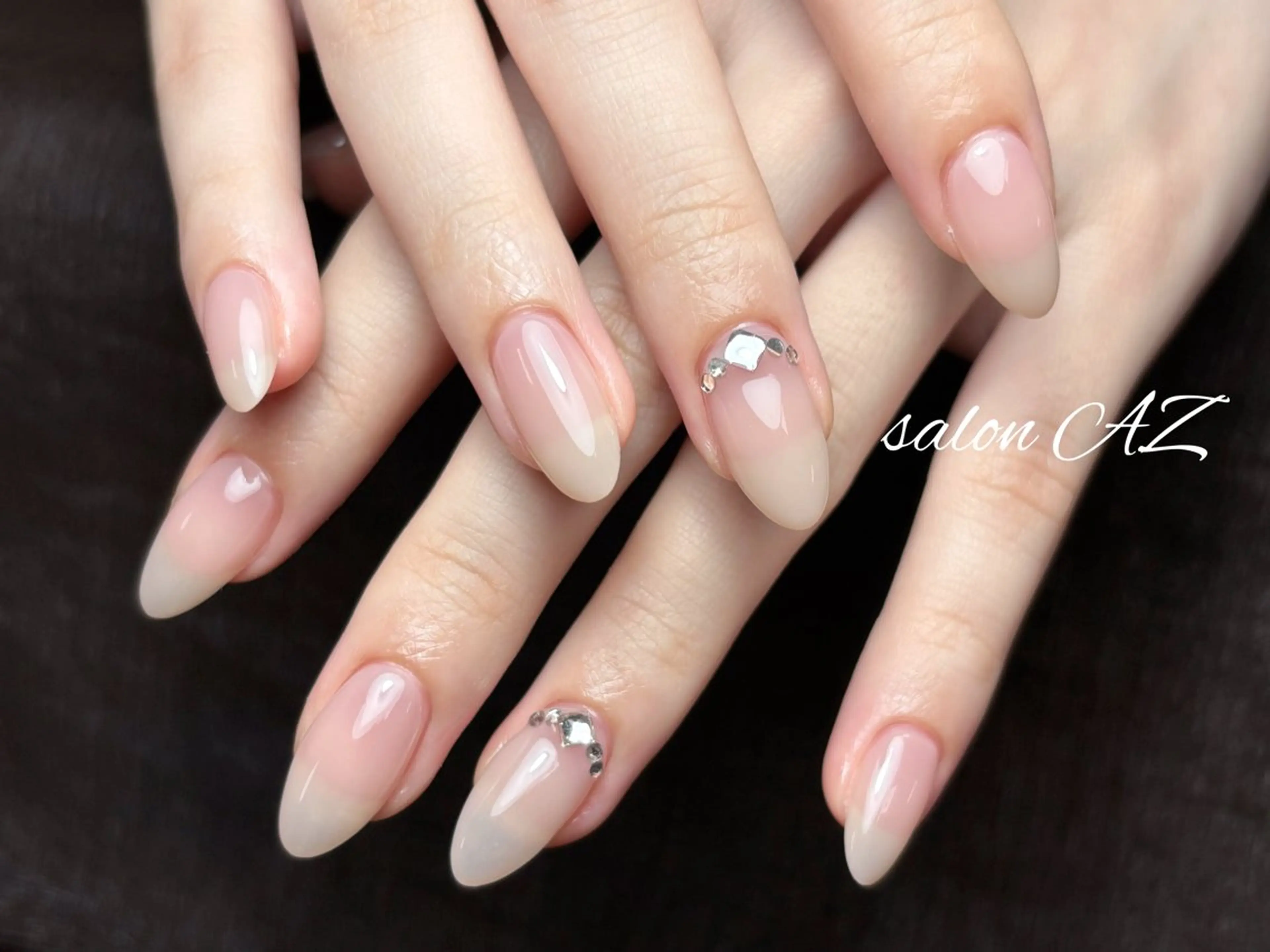 ネイル アートネイル 長さ出し フットネイル フレンチネイル ジェルネイル ハンドネイル salon AZのネイルデザイン