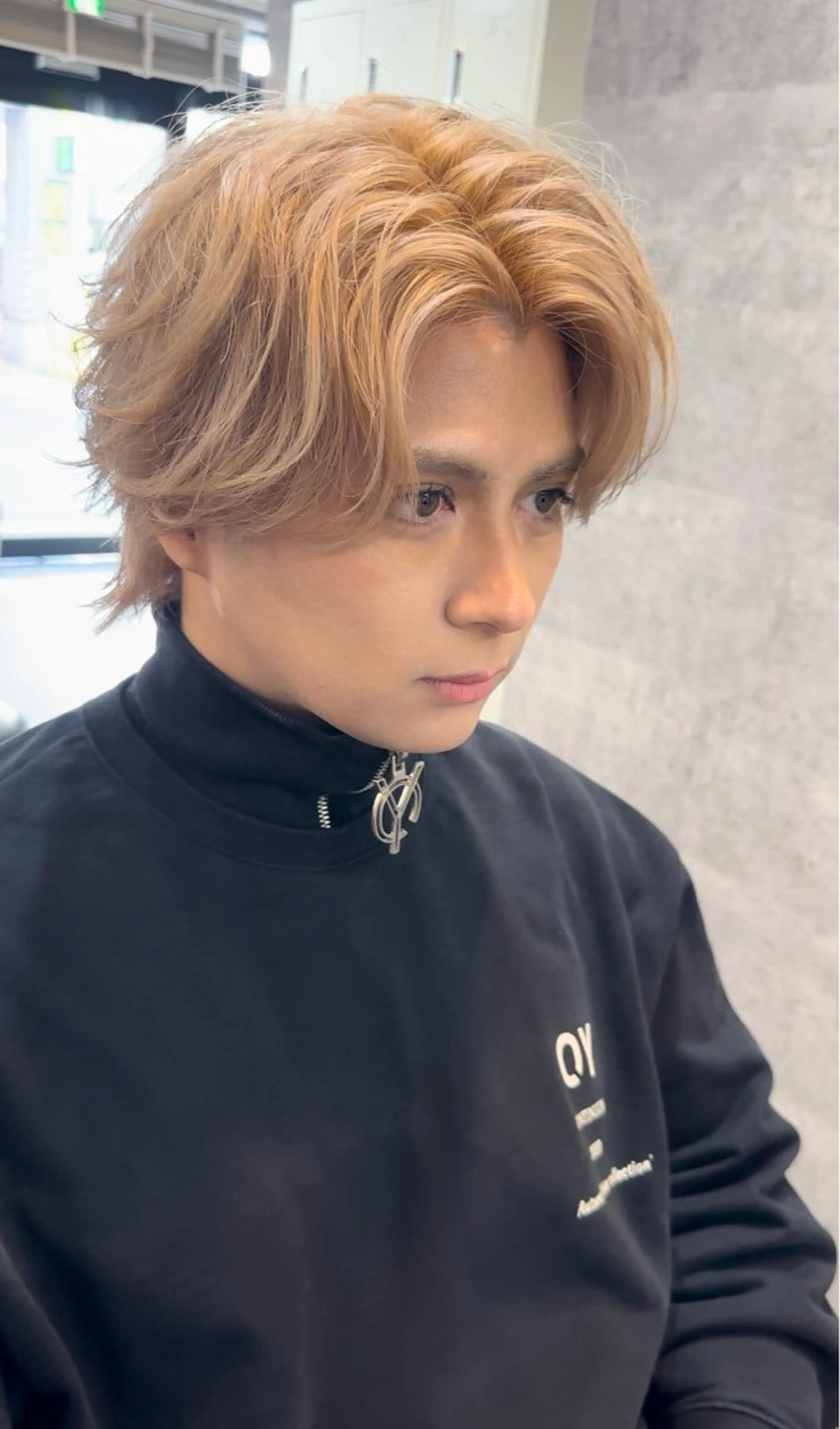 カラー メンズ メンズブリーチ ブリーチ Bleachi 大宮West所属・鈴木拓也 メンズカットのヘアスタイル