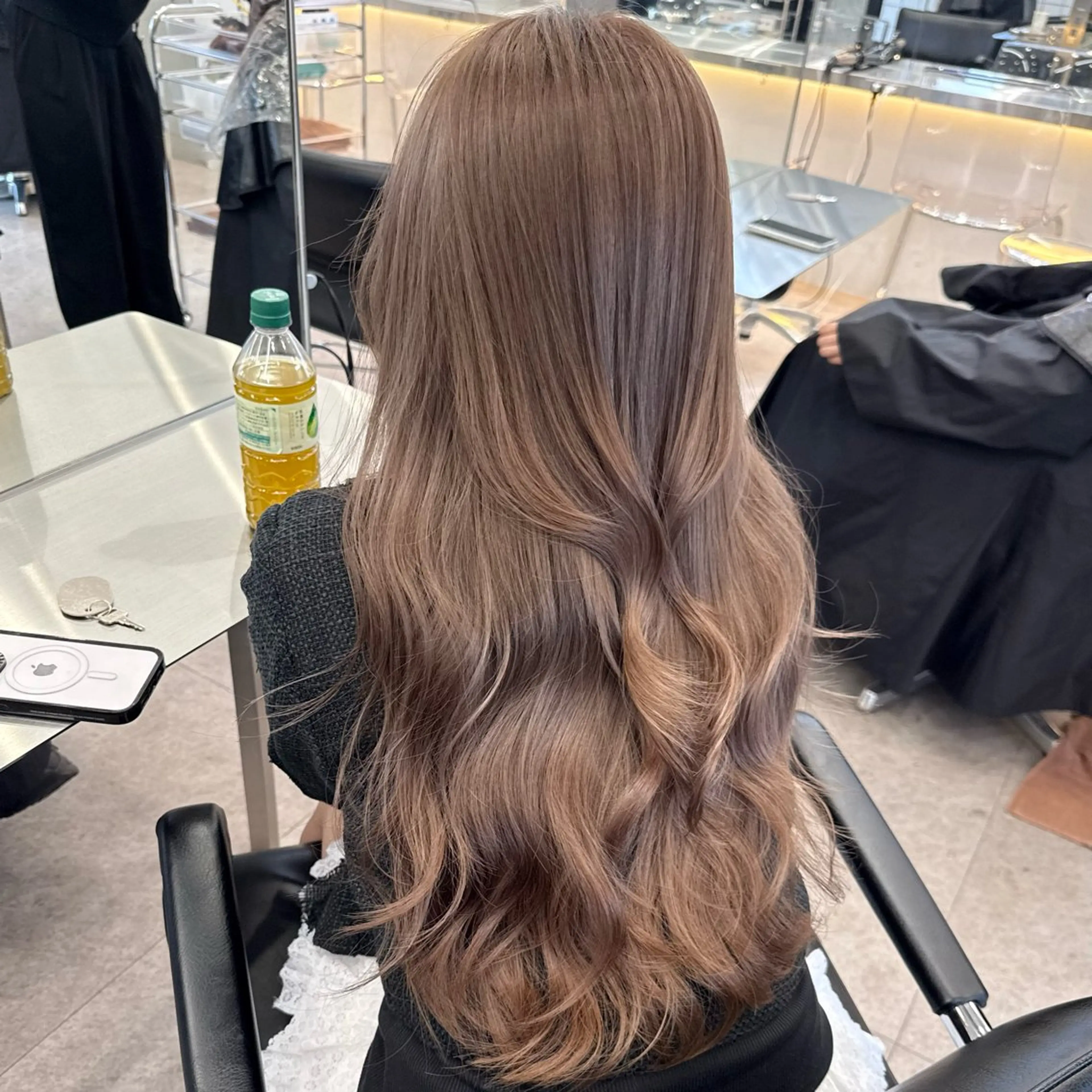 ロング ヘアカラー トリートメント ミルクティーベージュ 🐱【Ryo】のヘアスタイル