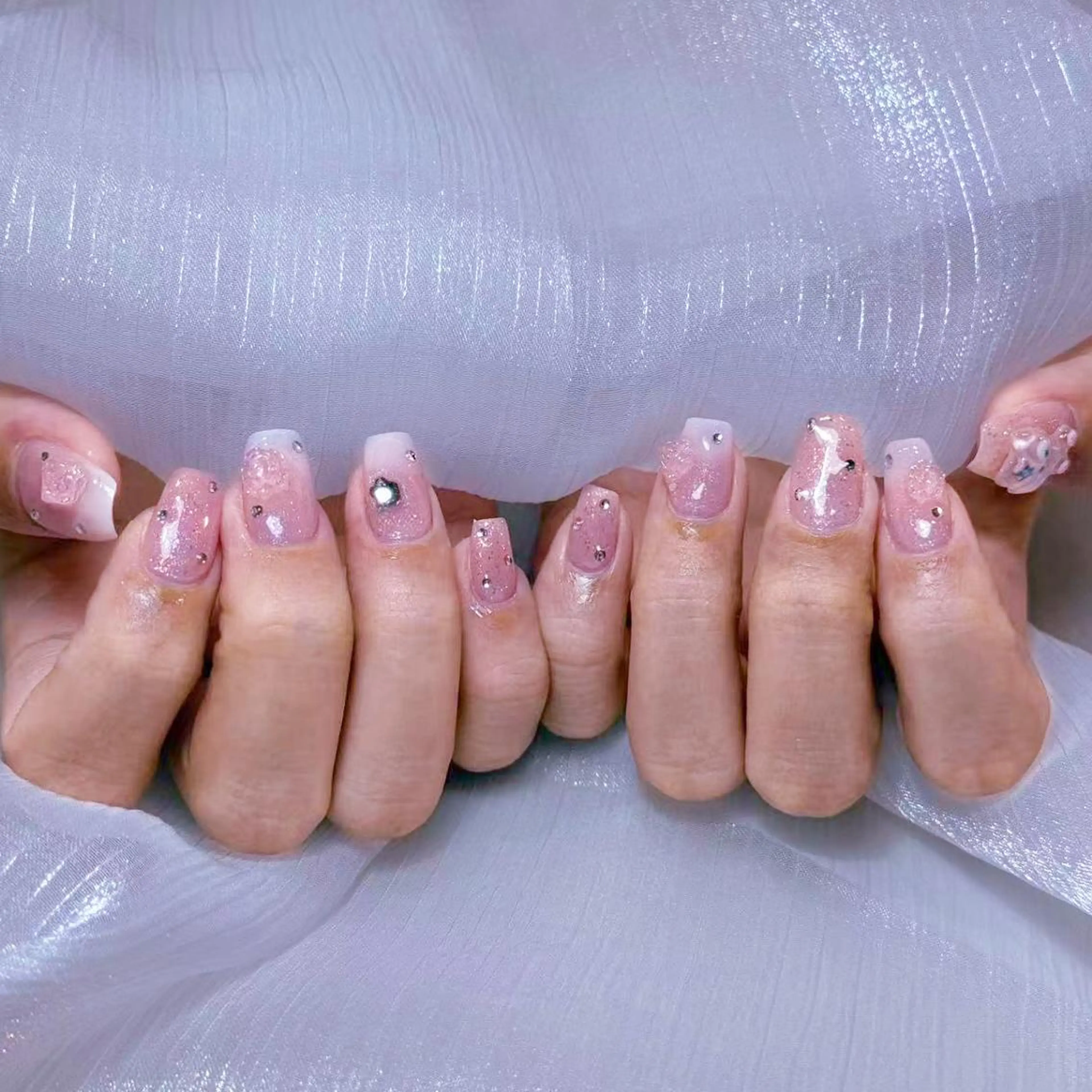 ネイル アートネイル オーロラネイル フラッシュネイル ガーリー キラキラネイル DIAMOND NailStudioのネイルデザイン