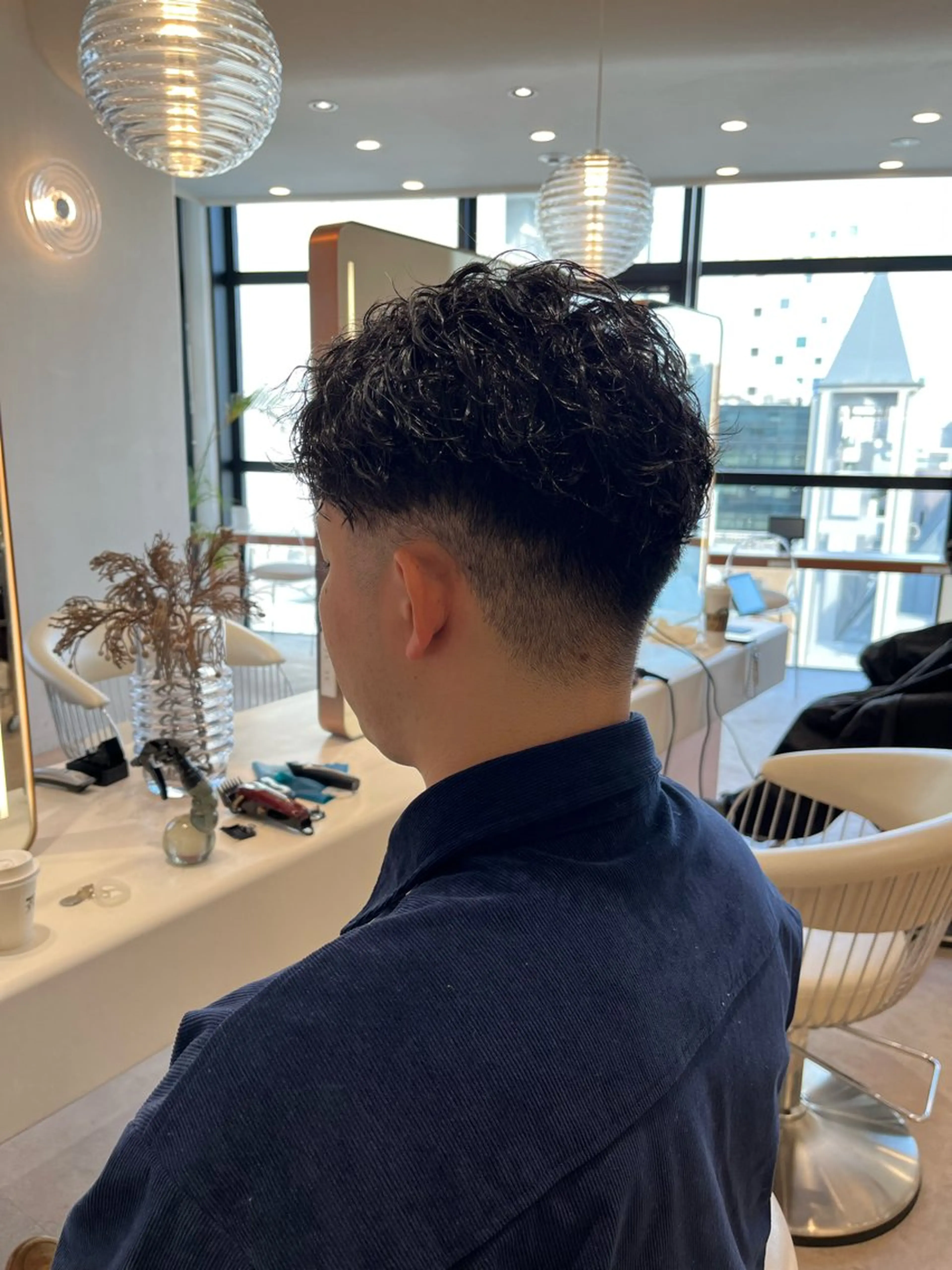 ショート soen所属・⚡メンズパーマフ ェードカットTomyのヘアスタイル