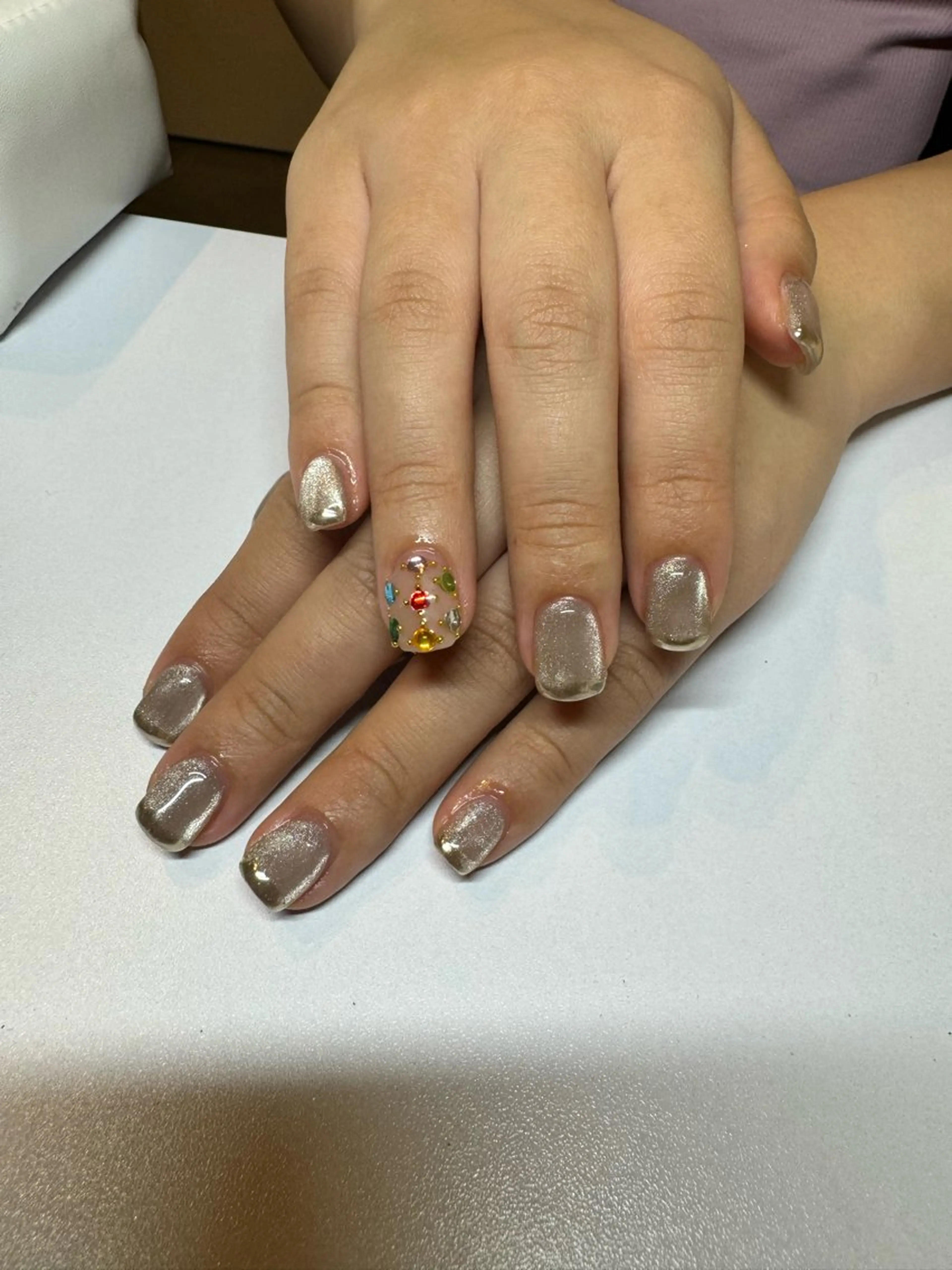 ネイル ハンドネイル 濱岡 咲のネイルデザイン