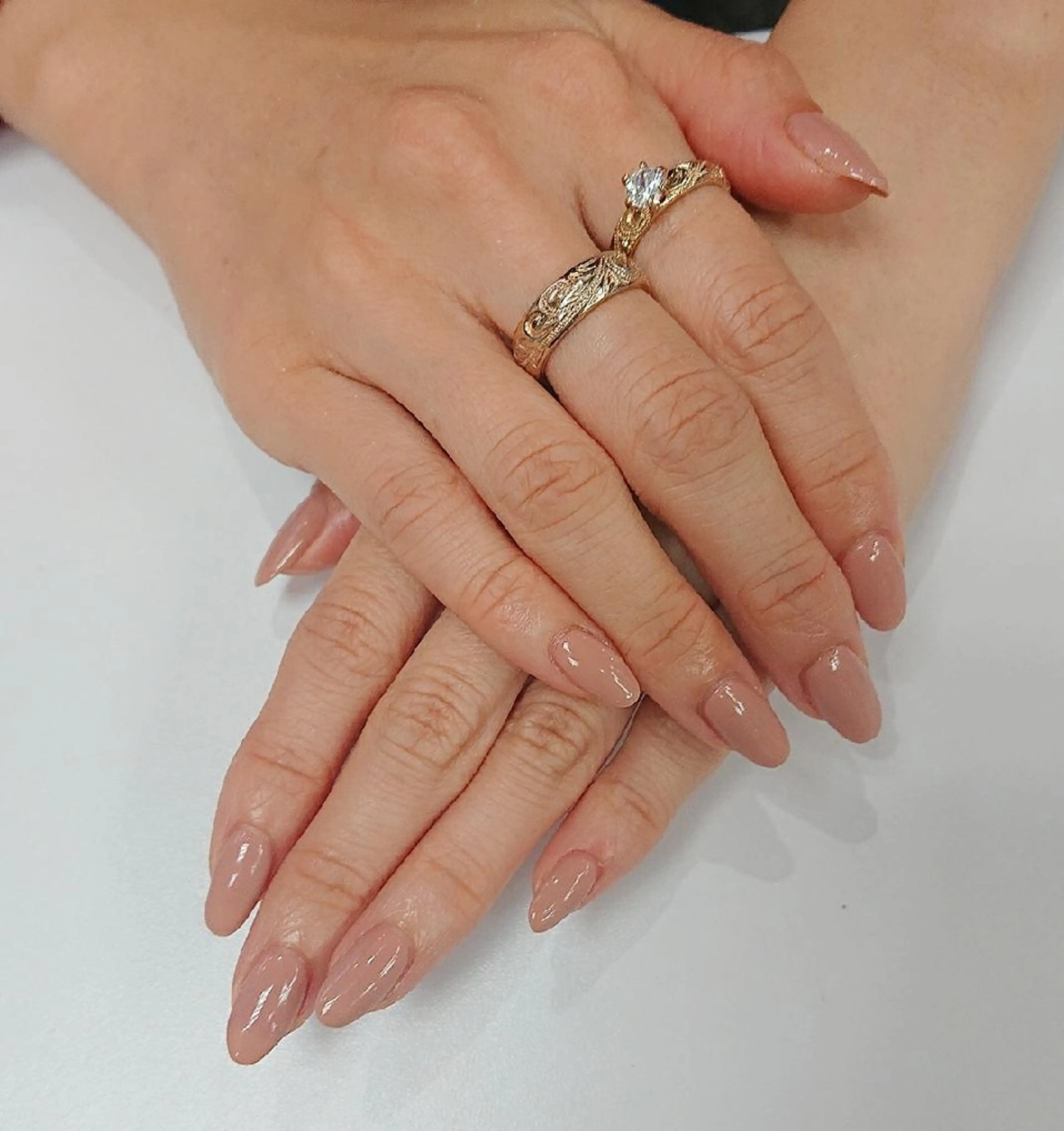 ネイル ピンク ピンクベージュ 🍒当日もOK🍒 𝑳𝑼𝑵𝑨花井のネイルデザイン