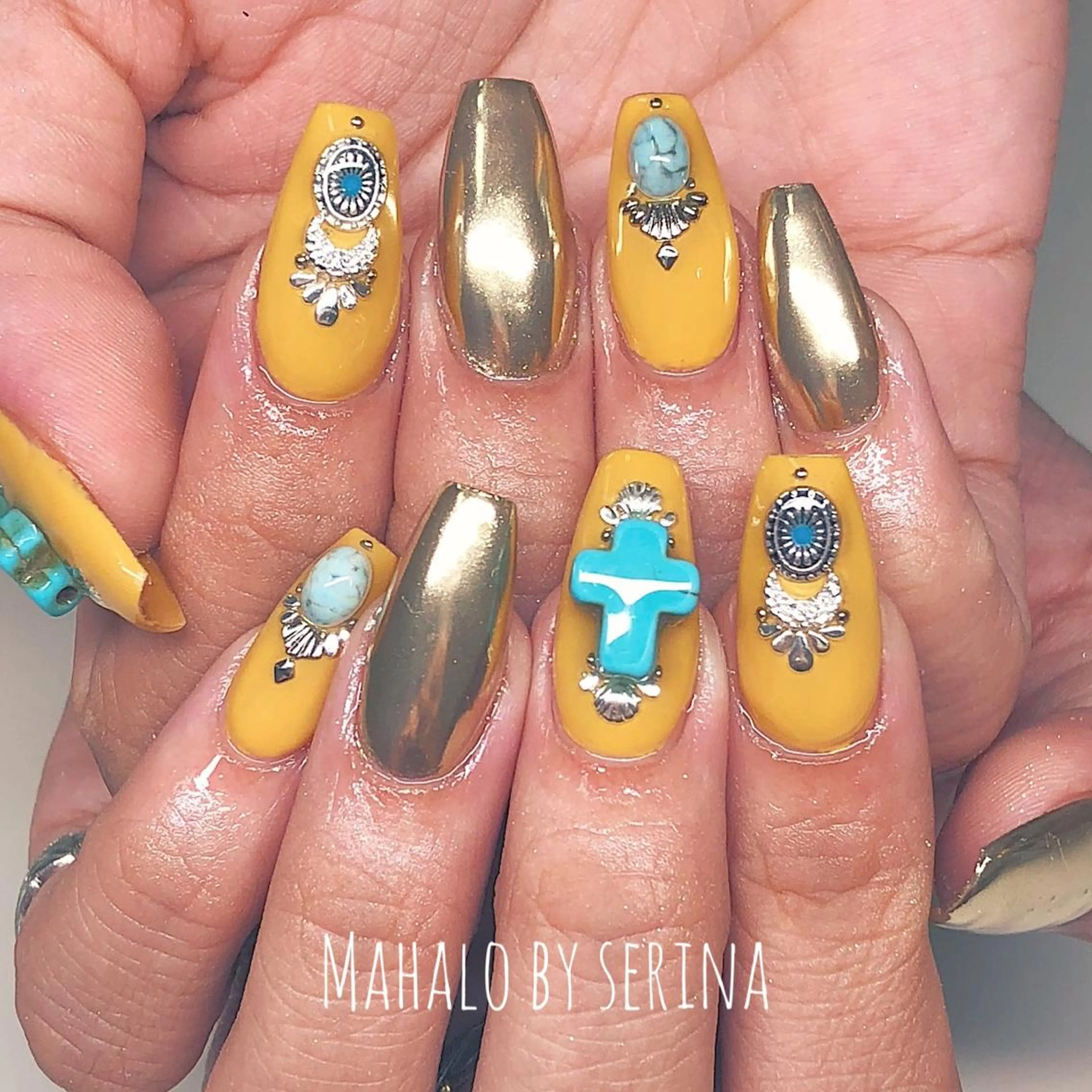 セミロング カラー ネイル SUNNY BAE. SERINAのネイルデザイン