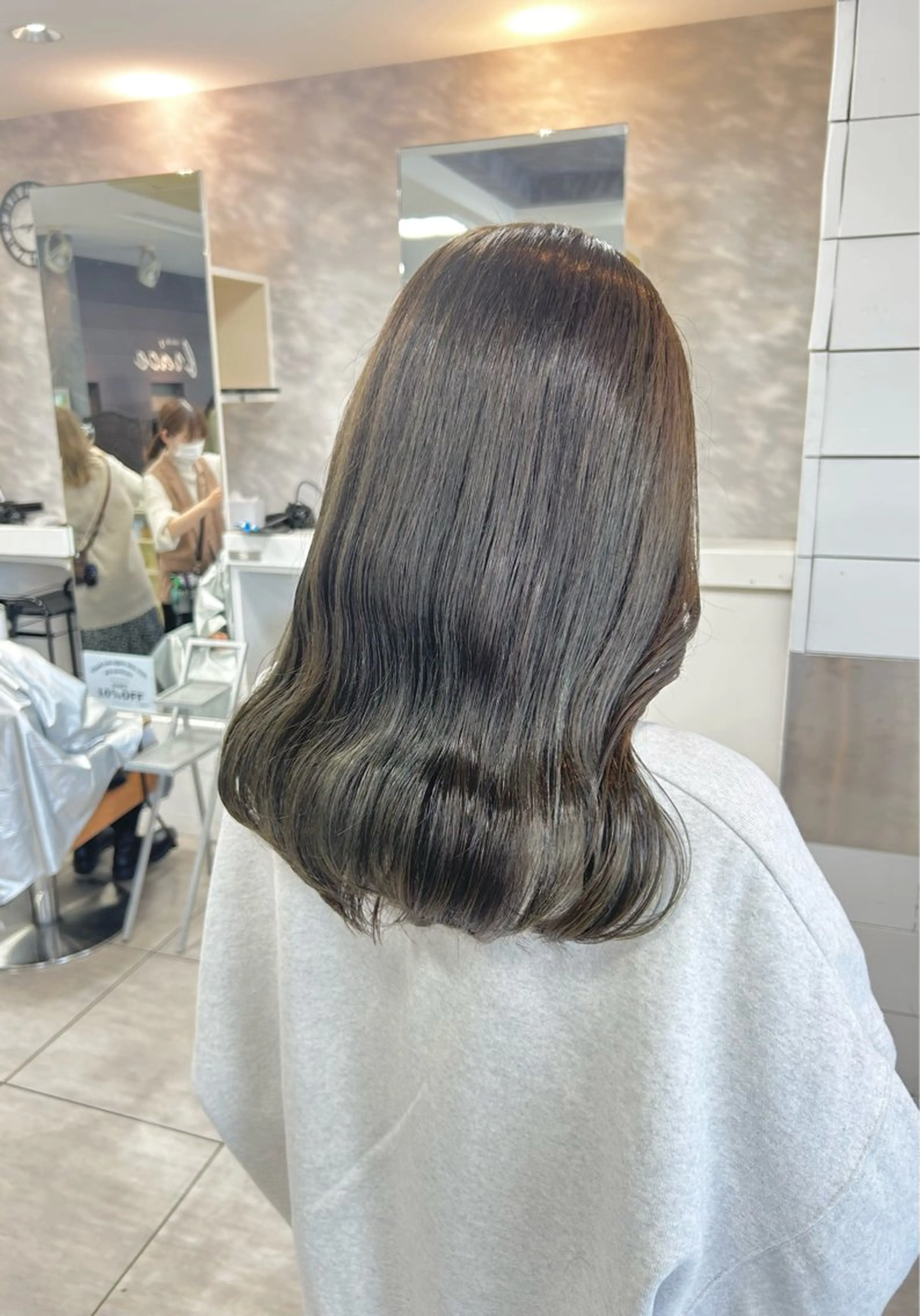 ミディアム カット ヘアカラー 🫧艶髪カラー🫧 森本くるみのヘアスタイル