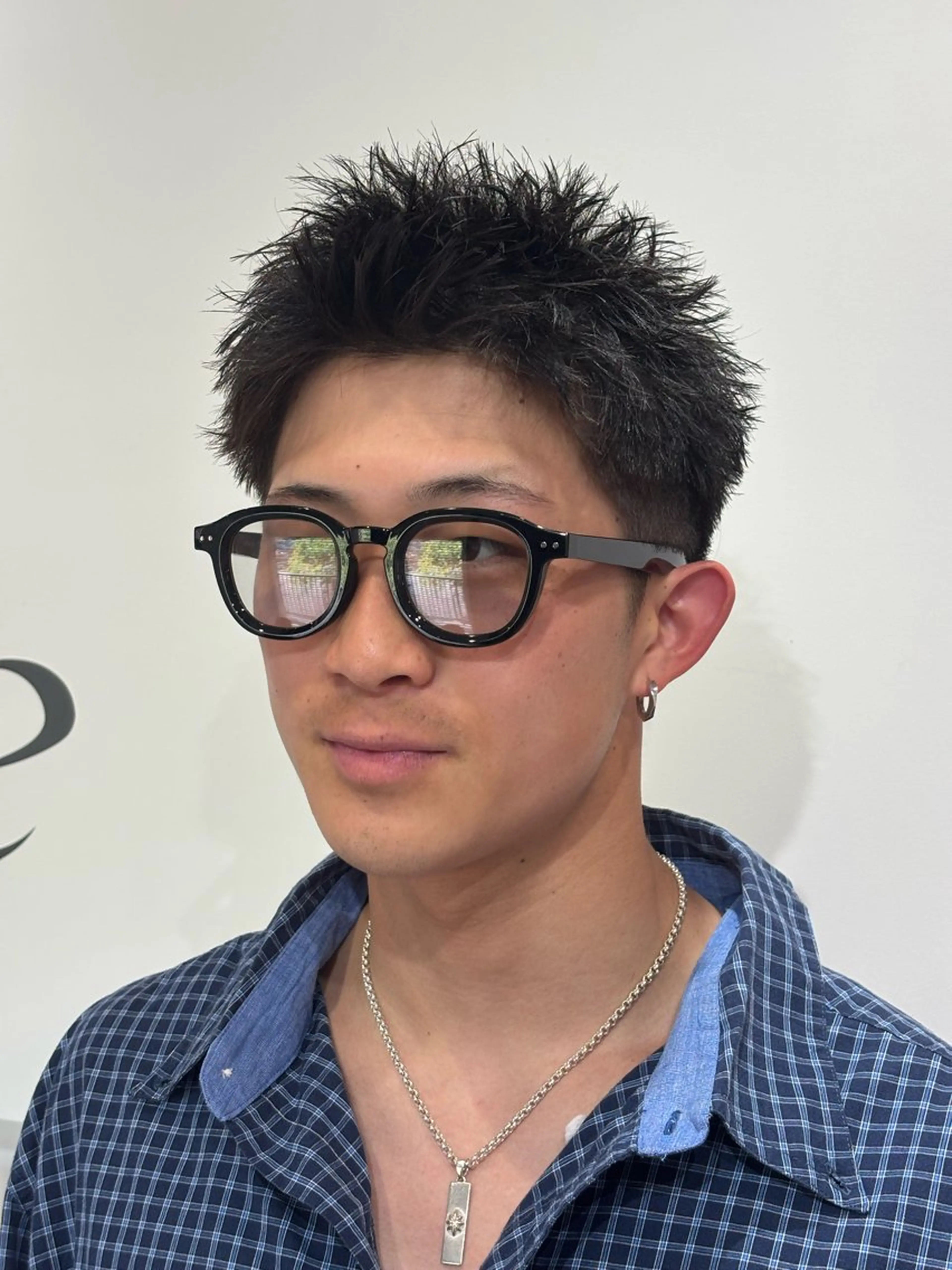 ショート メンズ メンズショート スパイキーショート ショートヘア カット トリートメント 【店長】メンズ職人 短髪　ハイトーン🔥のヘアスタイル