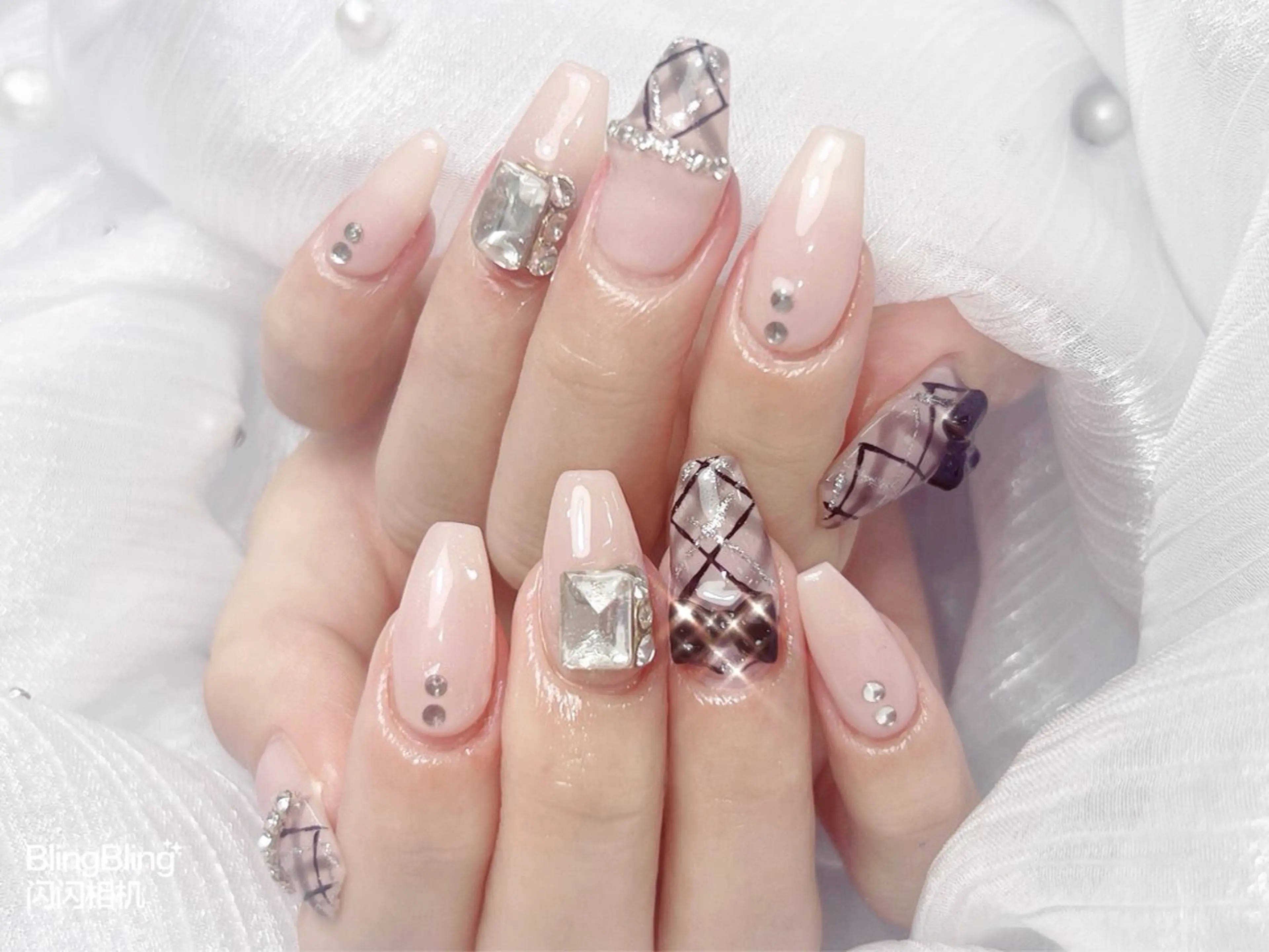 ネイル オーロラネイル チークネイル 長さ出し フットネイル フレンチネイル NaNa nailのネイルデザイン