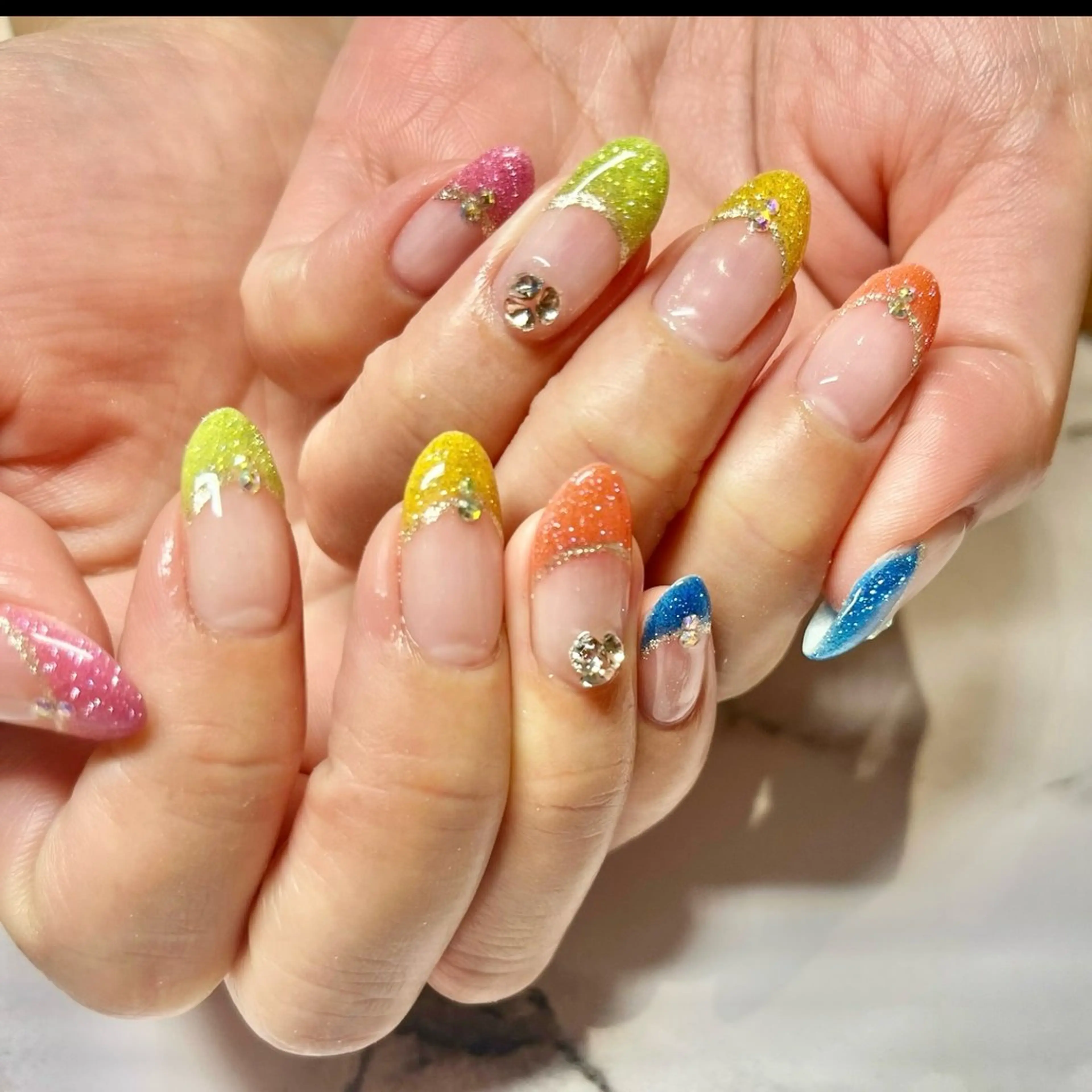 ネイル フラッシュネイル フットネイル ジェルネイル ラメ(グリッター) ラメグラデーション ハンドネイル beautysalonLino所属・ネイルサロン ⭐︎Linoのその他イメージ