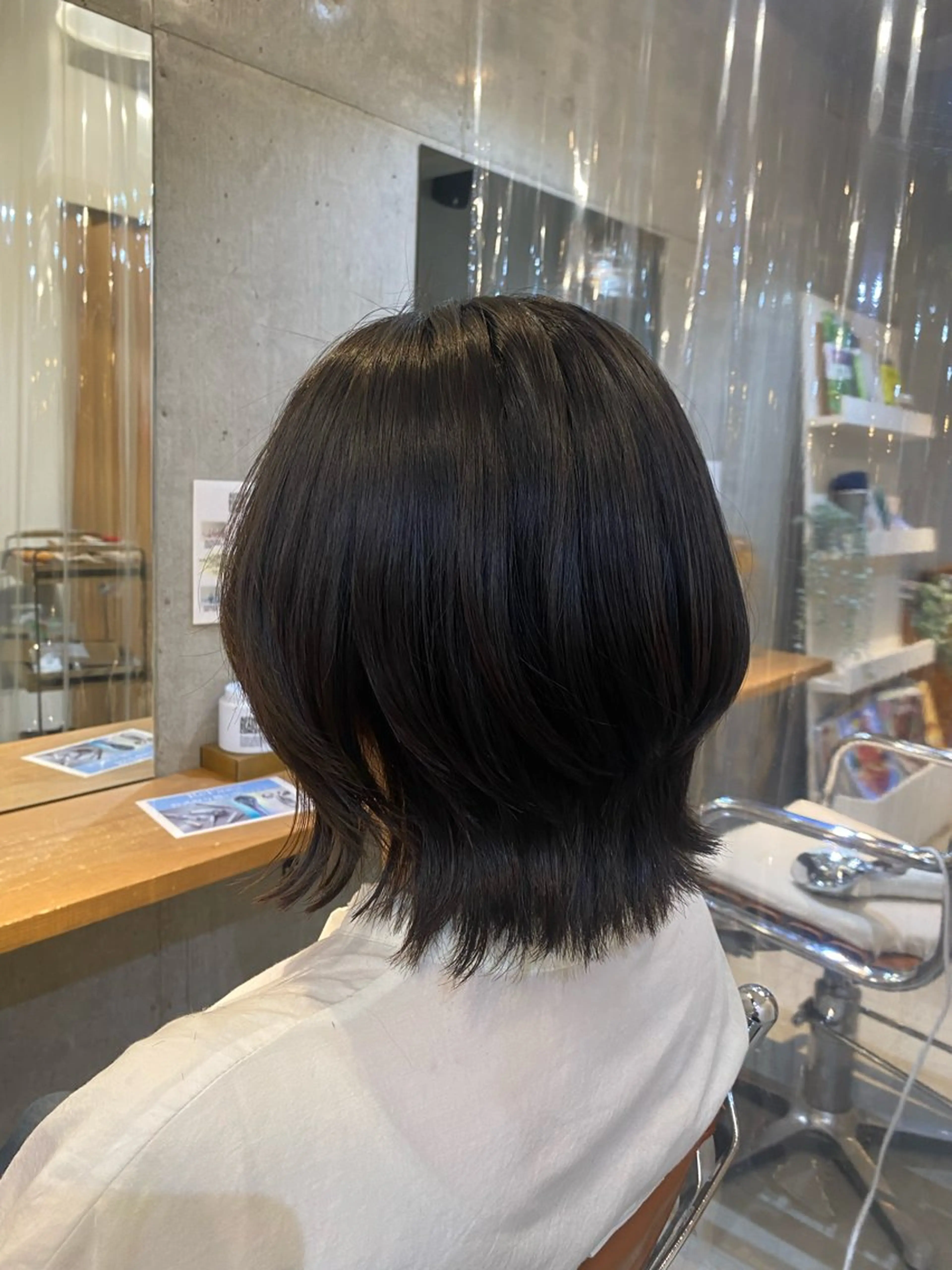 ショート くびれヘア ショートヘア タツキ／レイヤー／ パーマ／艶カラーのヘアスタイル