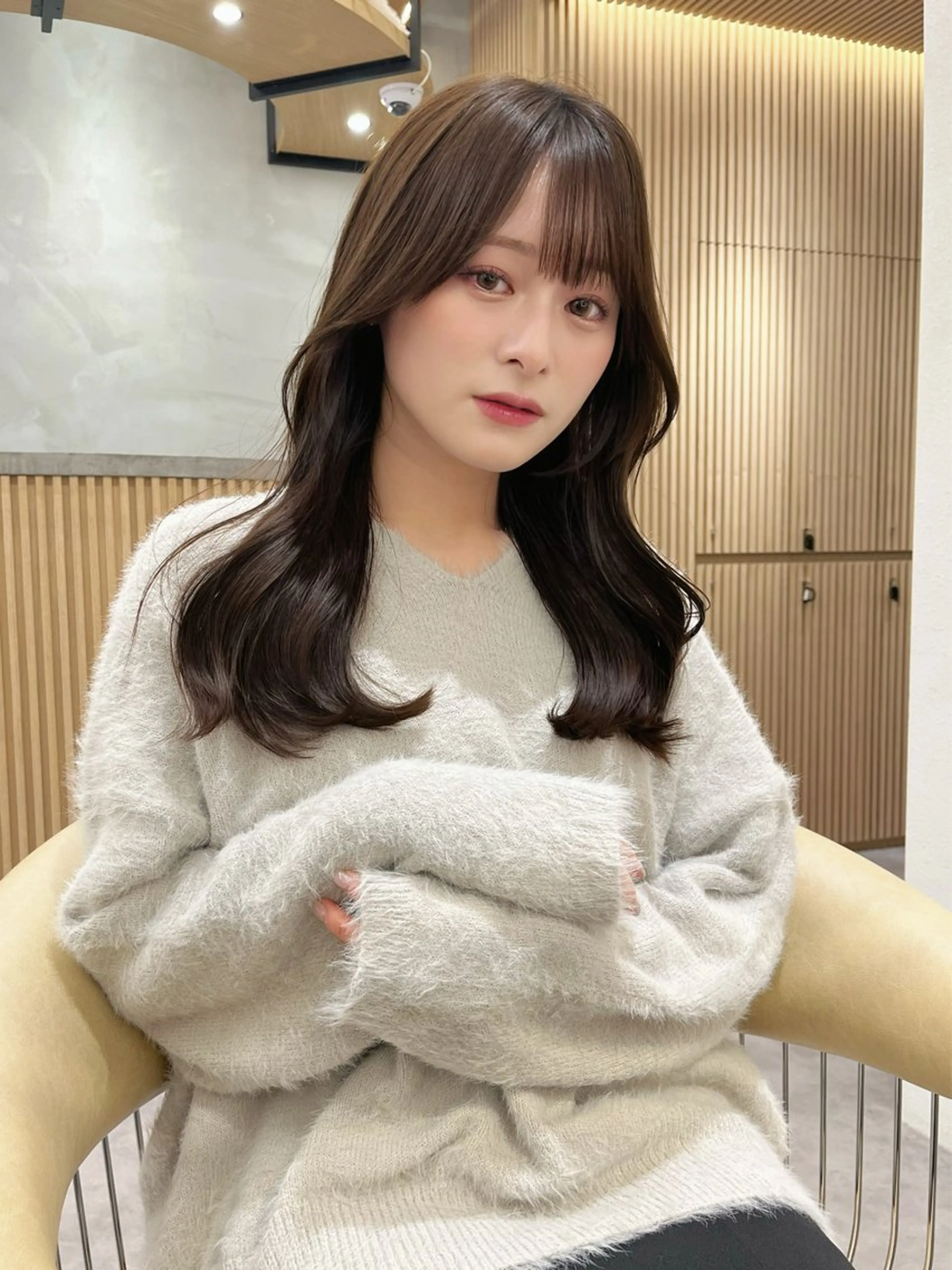 ロング カラー ベージュカラー グレージュ 顔周りカット ヨシンモリ 韓国風ヘア レイヤーカット 大宮　蒲生優のヘアスタイル