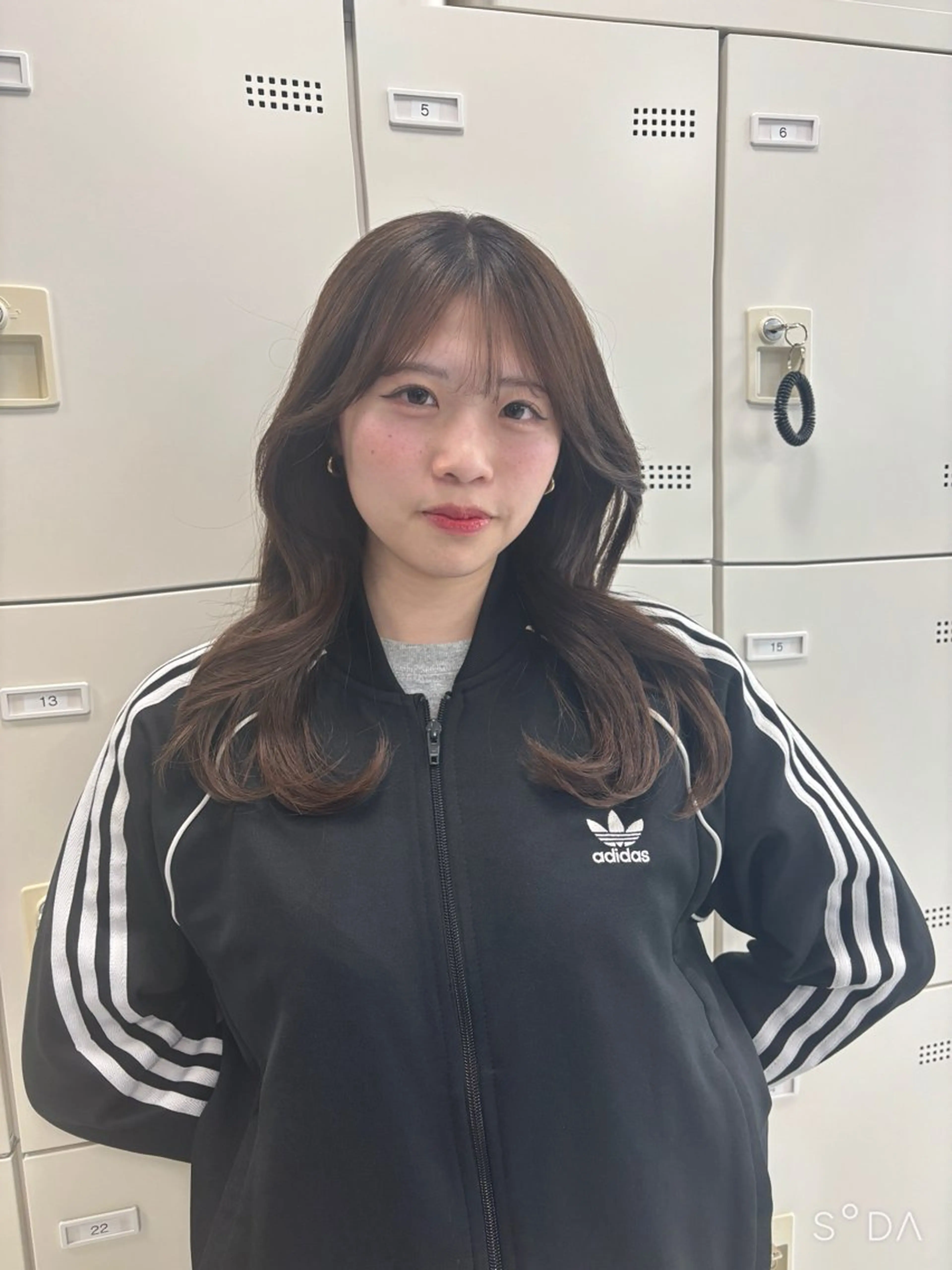 ロング カット ヘアカラー トリートメント 韓国ヘア/ブリーチ無 しWカラー/オリーブのヘアスタイル