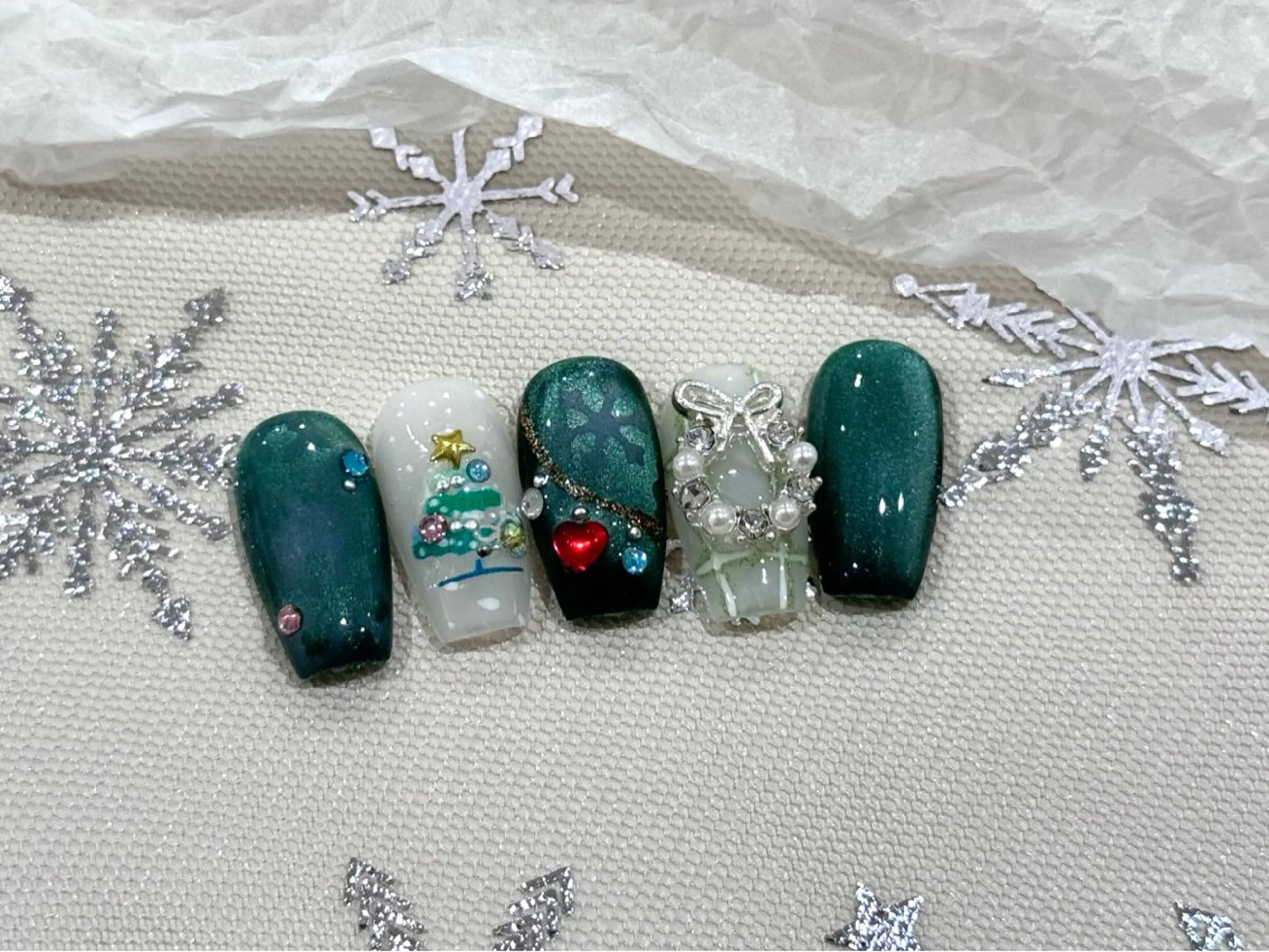 ネイル M+  Beauty Salonのネイルデザイン