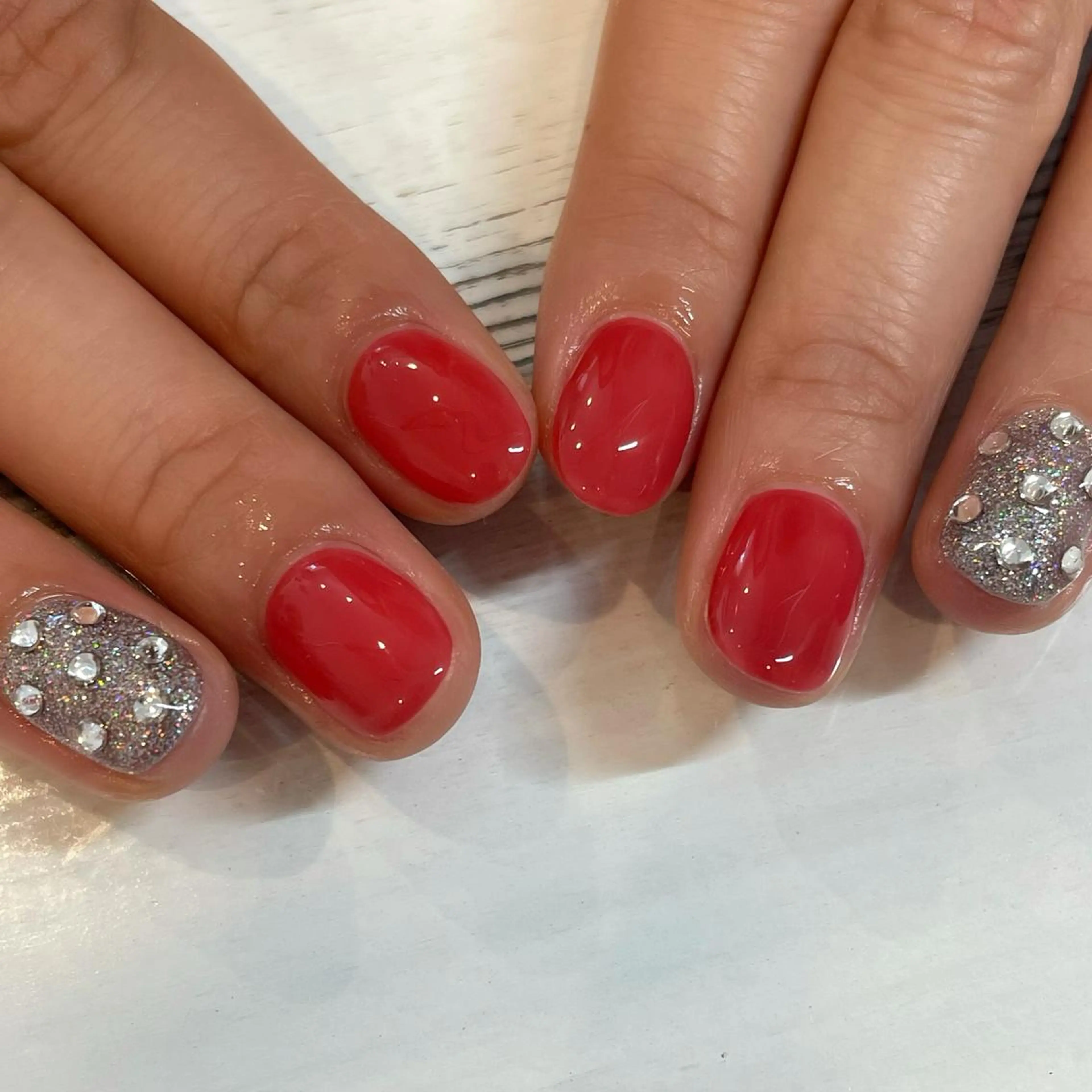 ネイル ジェルネイル キラキラネイル Serenity by Mari所属・Shinozaki mariのネイルデザイン