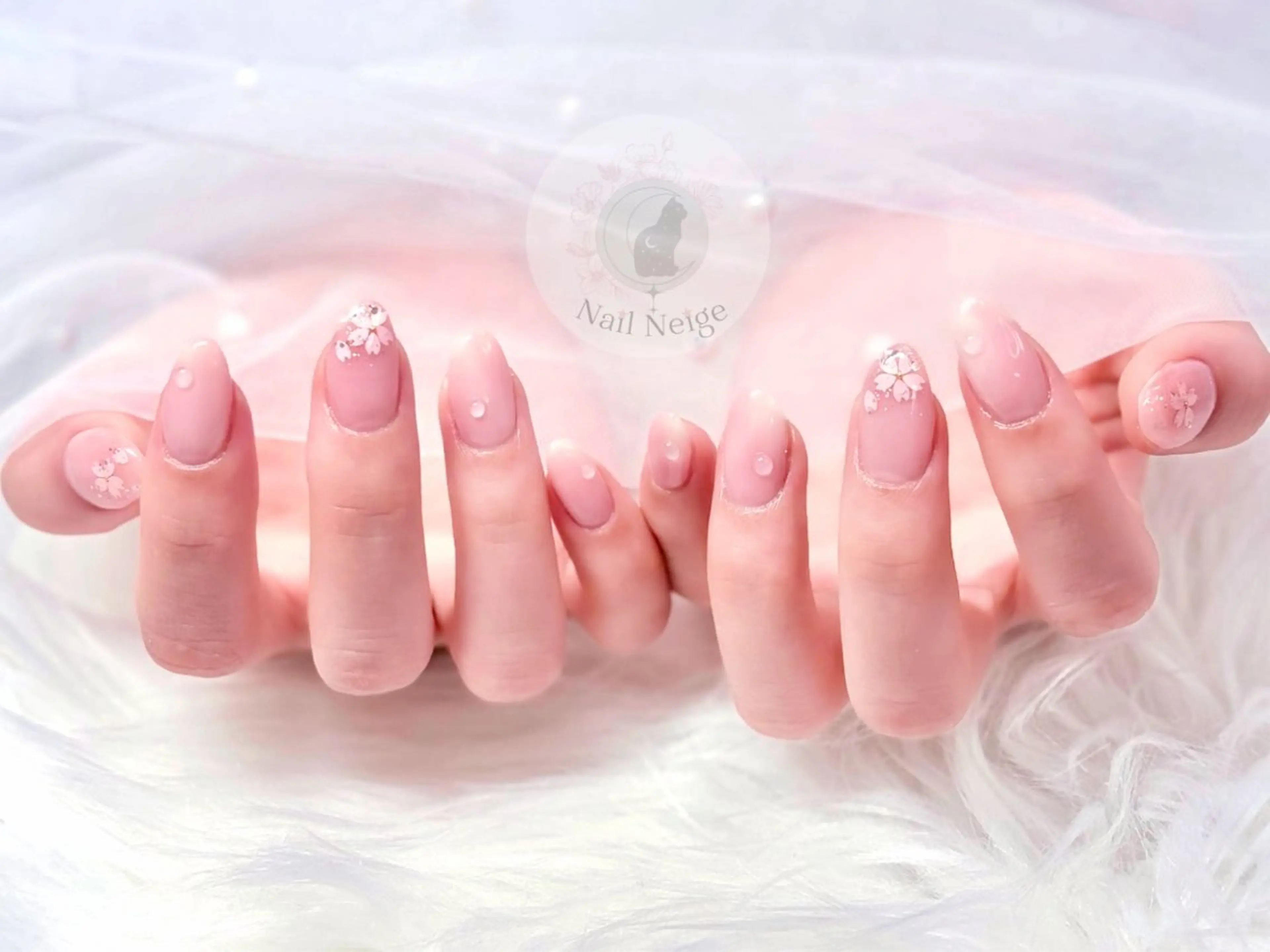 ネイル アートネイル ジェルネイル 韓国ネイル マグネットネイル 持ち込み ハンドネイル Nail Neige🐈🌙のネイルデザイン