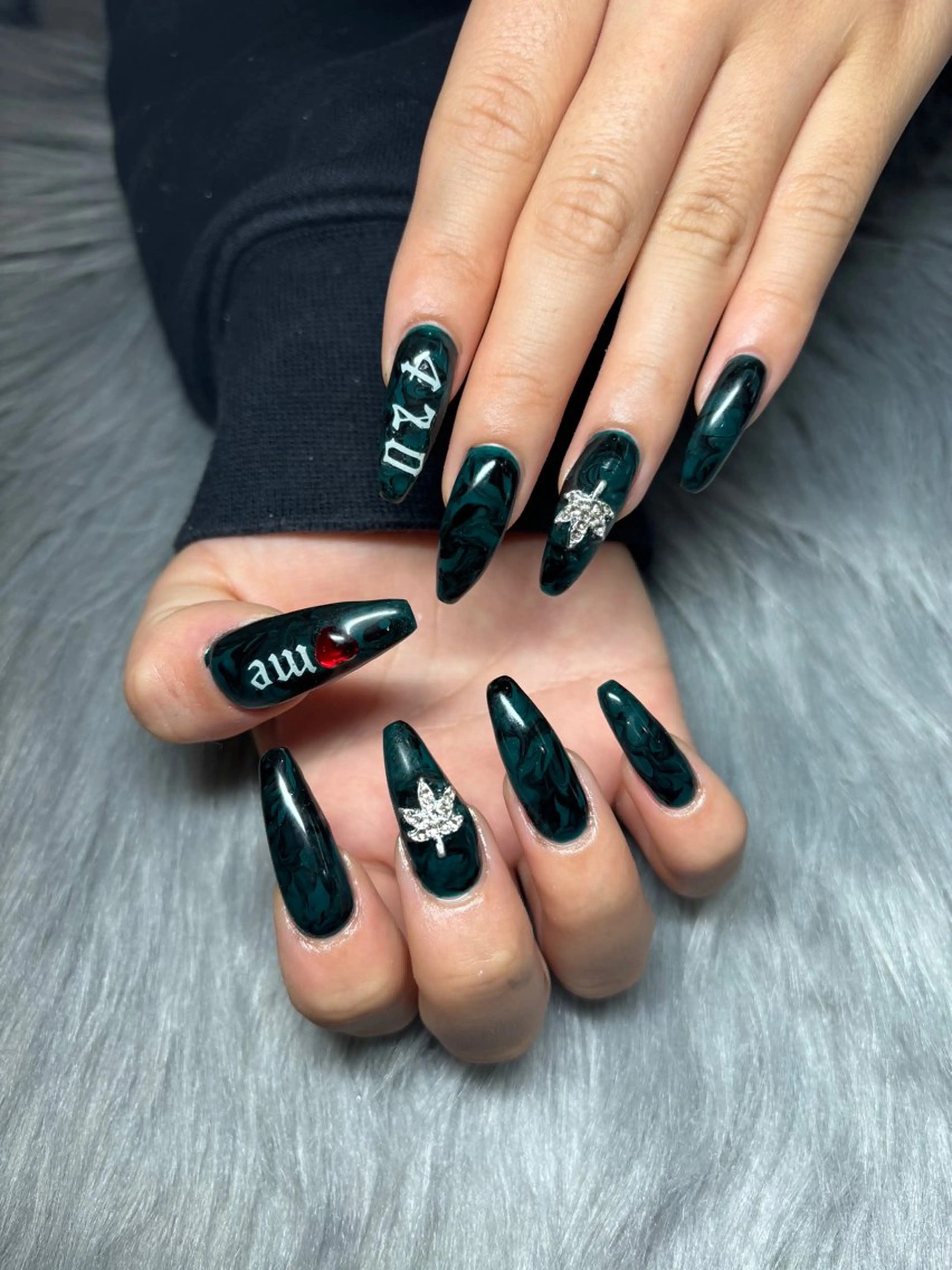 ネイル y's　beauty 京橋店のネイルデザイン