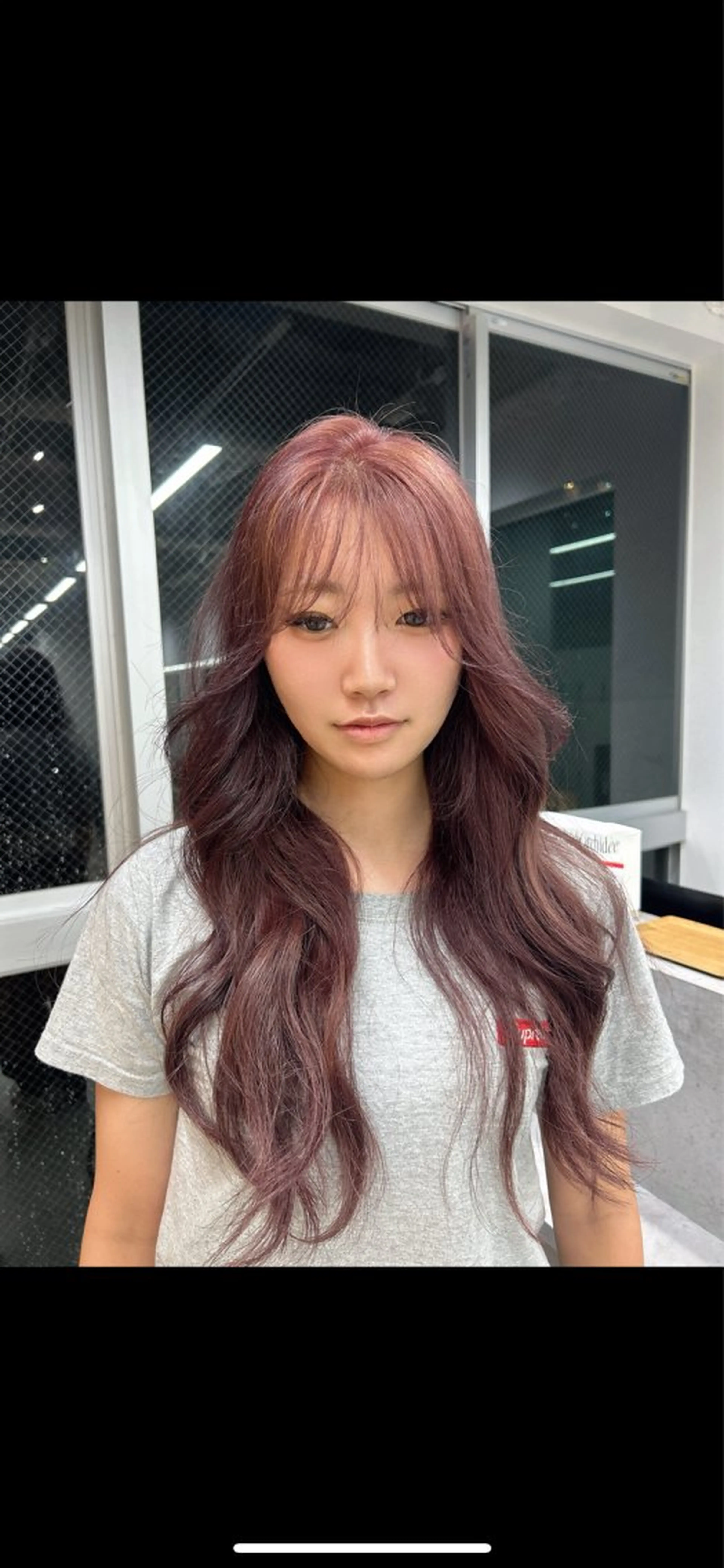 ロング カラー ベージュカラー ピンクカラー ピンクベージュ ヘアカラー MOE🌙 博多ハイトーンのヘアスタイル