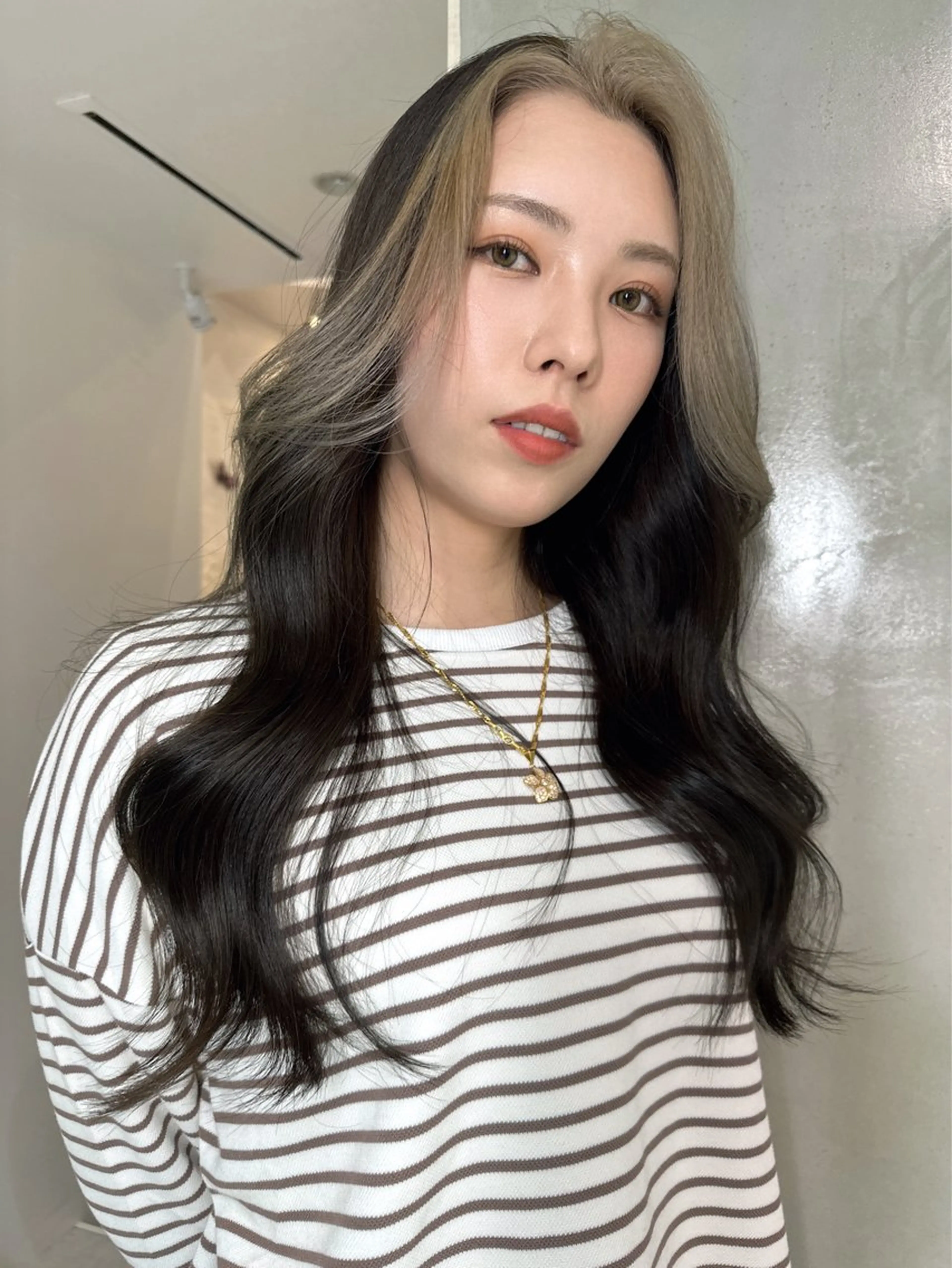 ロング カット ヘアカラー トリートメント 韓国レイヤー 似合わせカラーのヘアスタイル