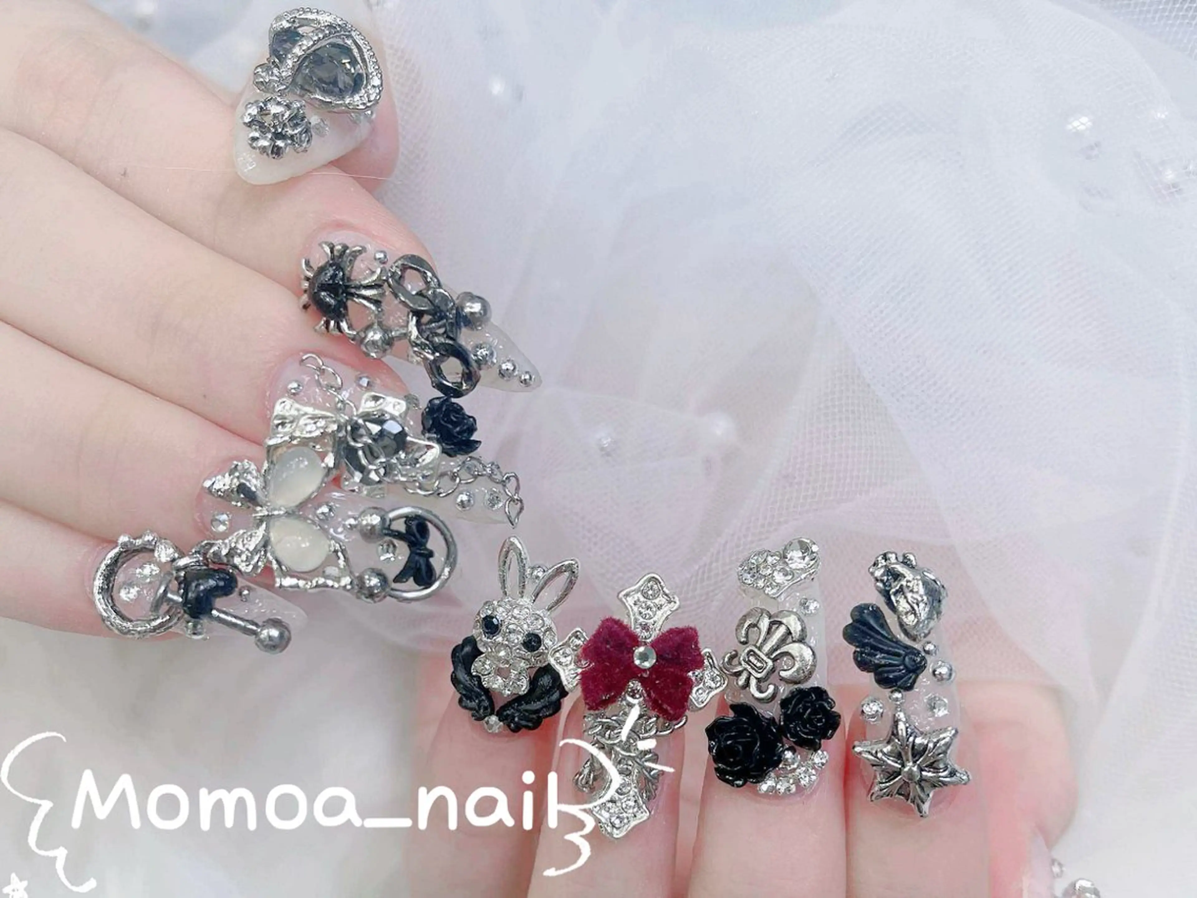 ネイル 成人式 ロングネイル マグネットネイル 大理石ネイル(マーブル) リボン ハンドネイル MoMoA Nail ネイル長さ出し専門店のネイルデザイン