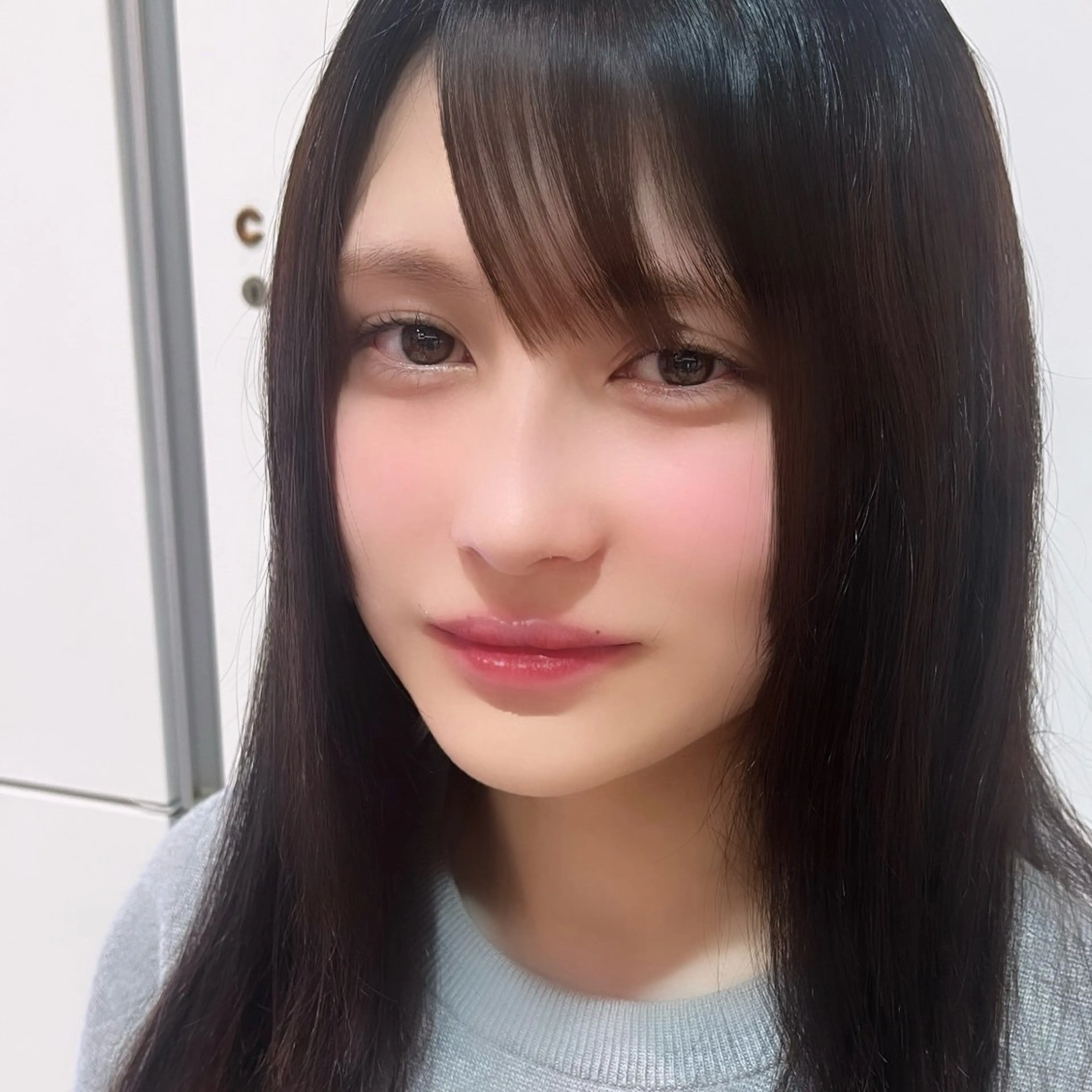 ロング カット 生活に馴染む デザイン/鏡ゆうかのヘアスタイル