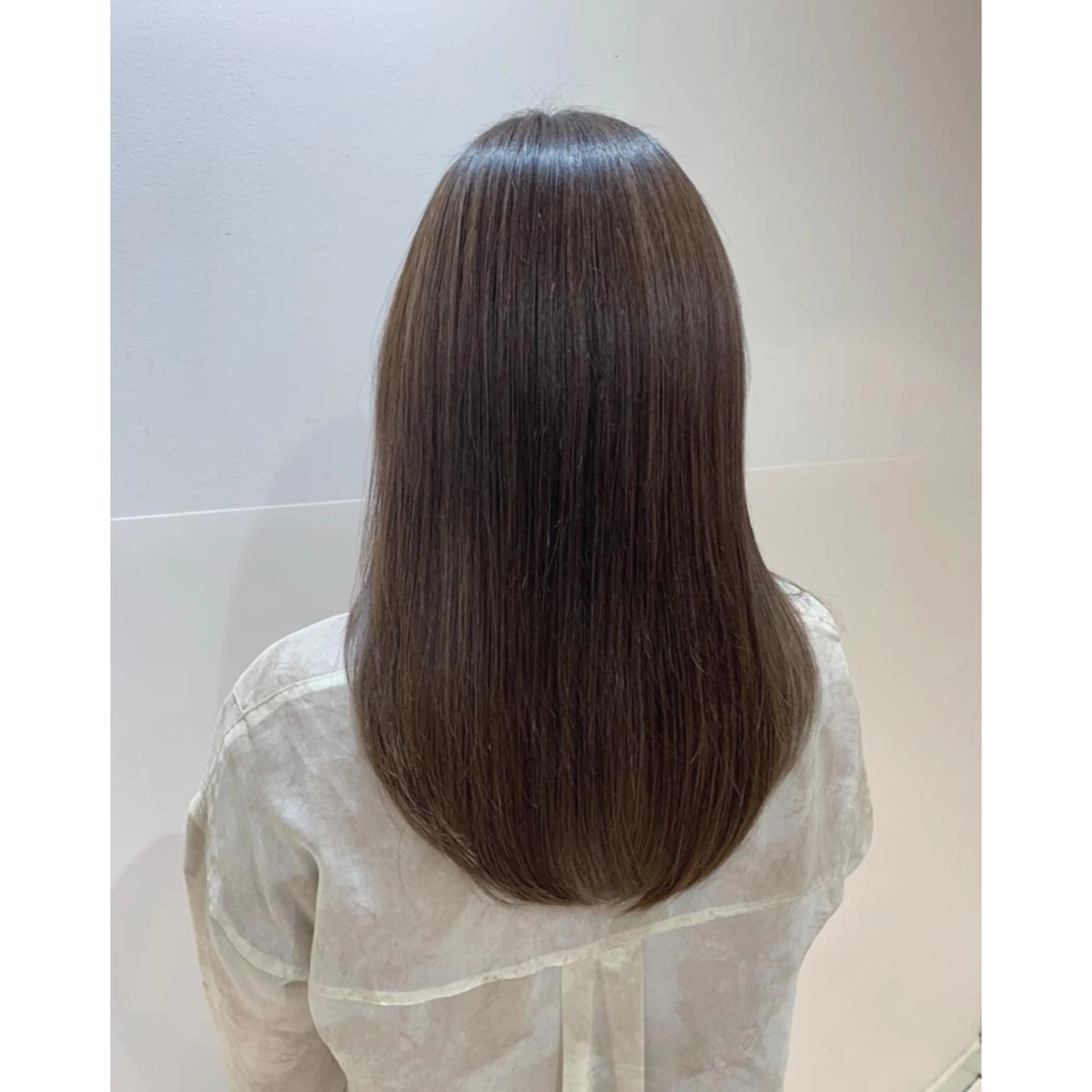 セミロング パーマ 縮毛矯正 韓国ヘア 🎀中川綾乃🎀のヘアスタイル