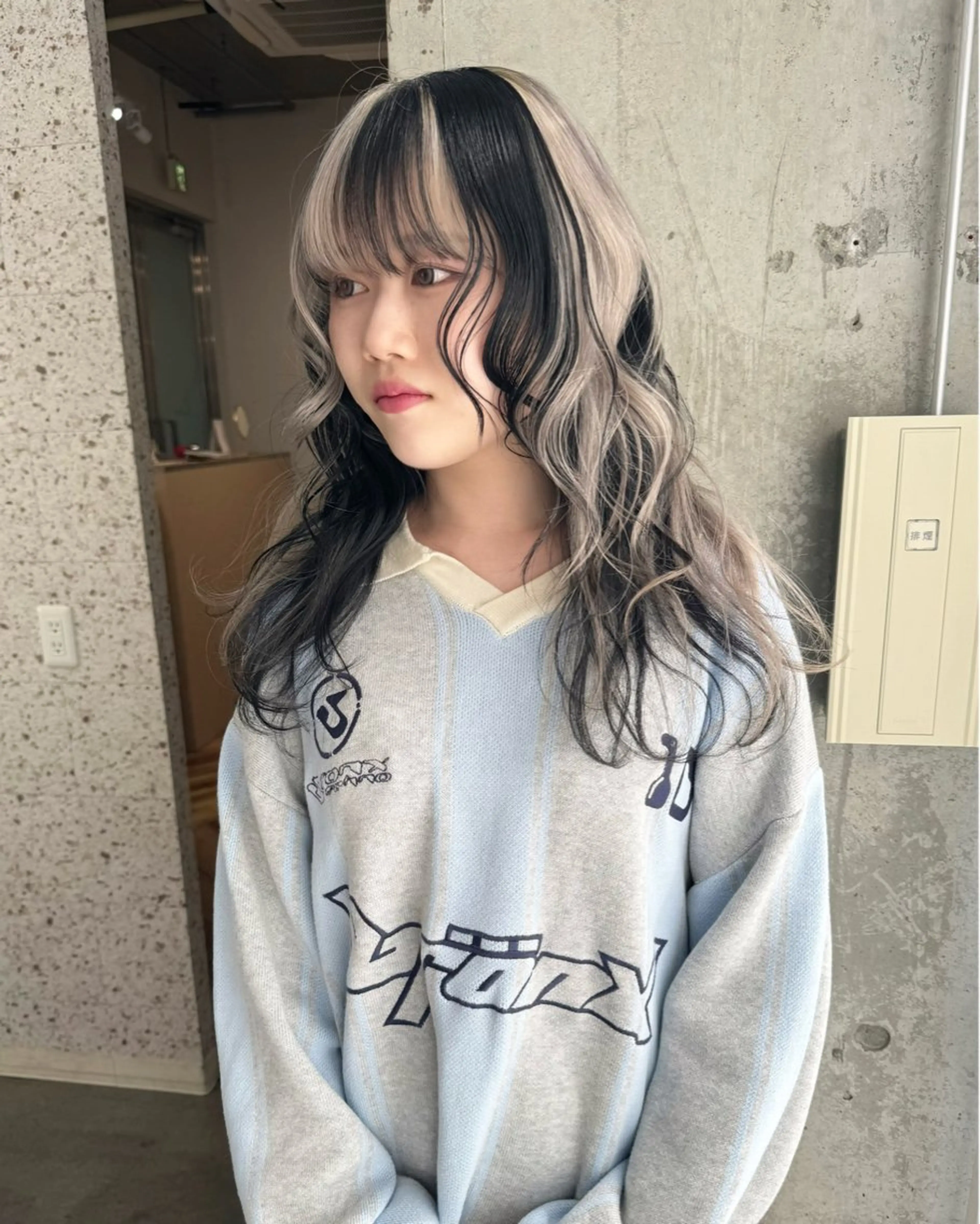 ロング カラー ヘアアレンジ 黒髪 ブリーチ ブロンド ケアブリーチ ダブルカラー ヘアカラー トリートメント lani 天神大名/ブリーチのヘアスタイル