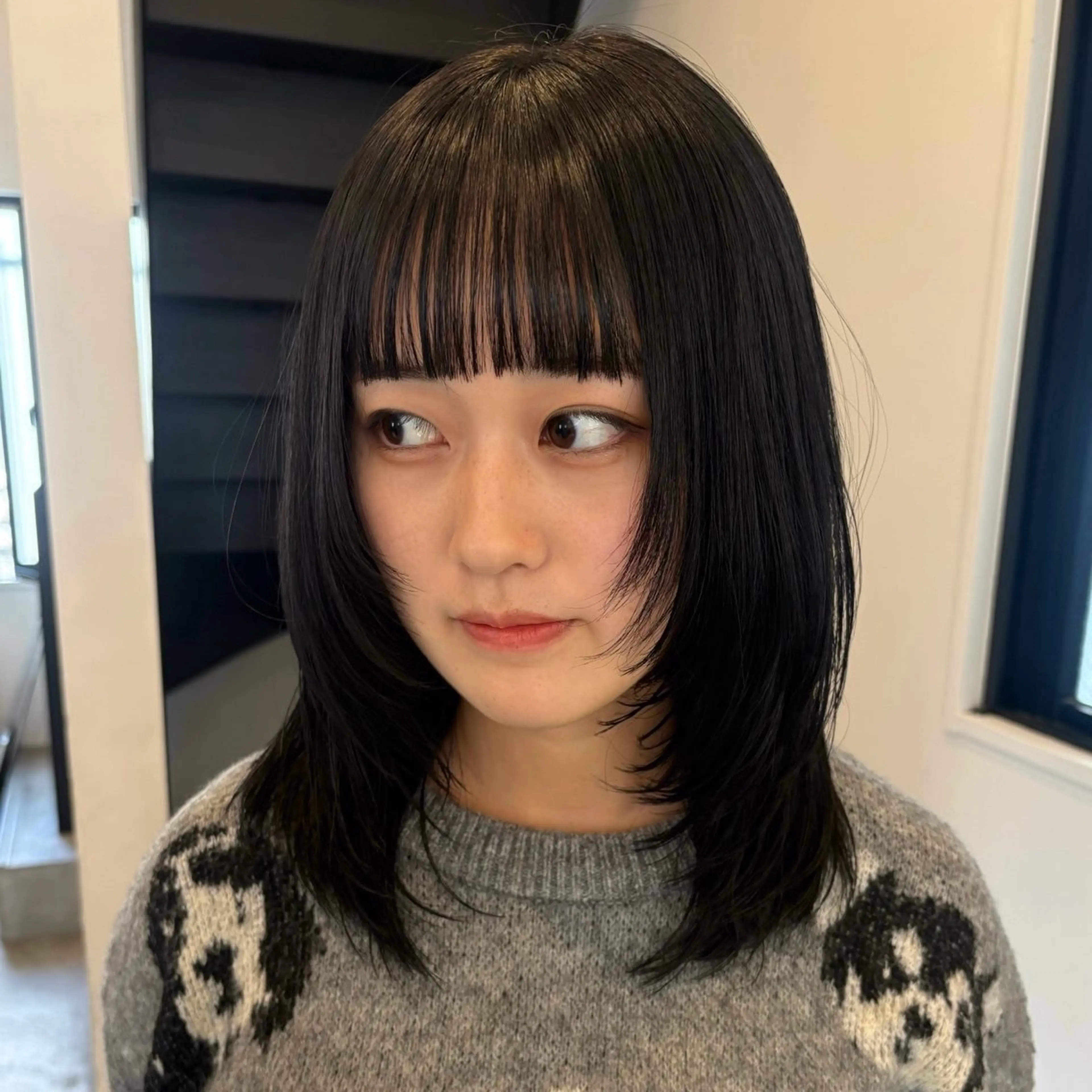 セミロング カット みさき/レイヤー/ハ イトーン指名No.1のヘアスタイル