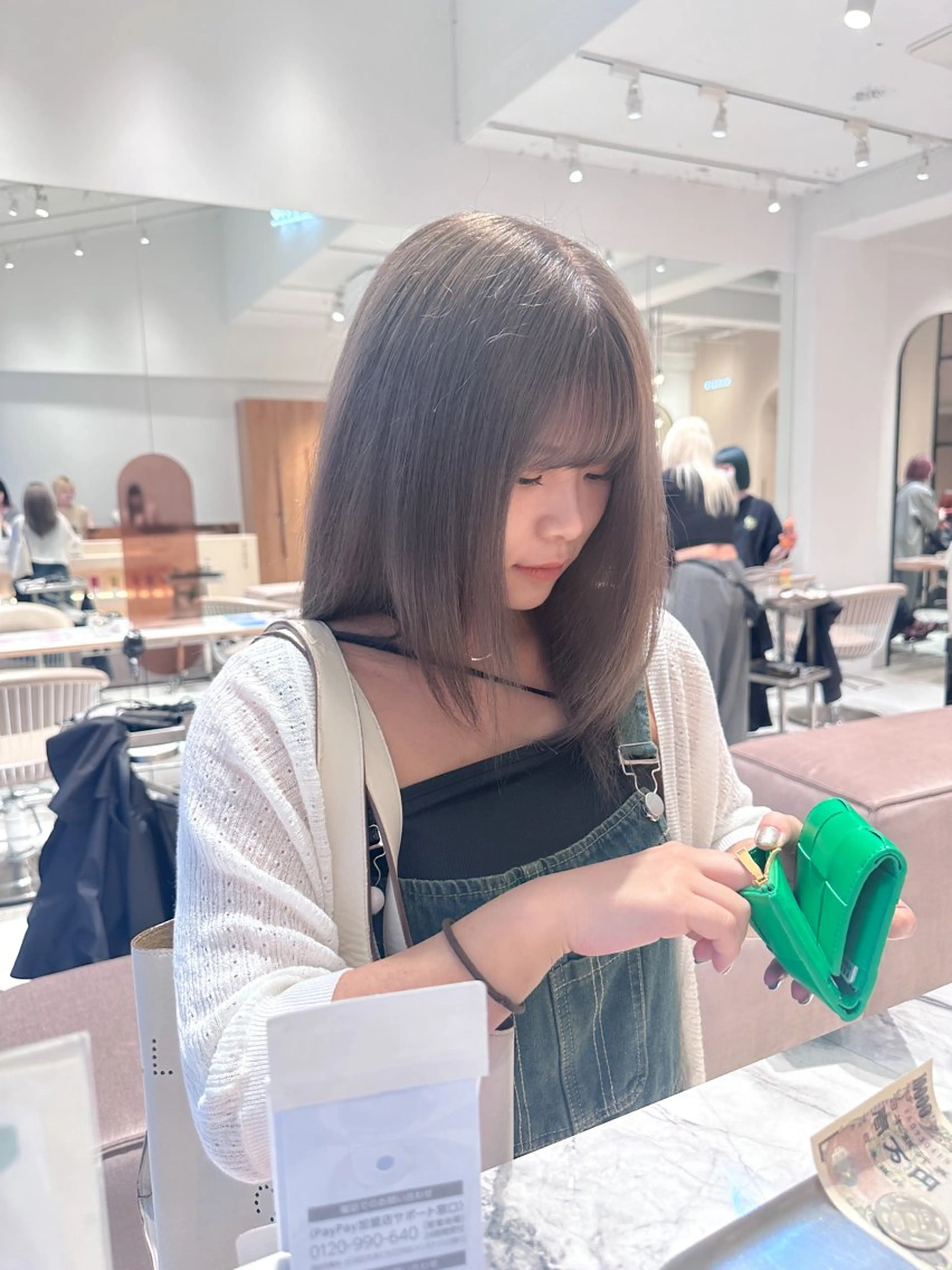 カラー YUI/レイヤー/ ハッシュカットのヘアスタイル