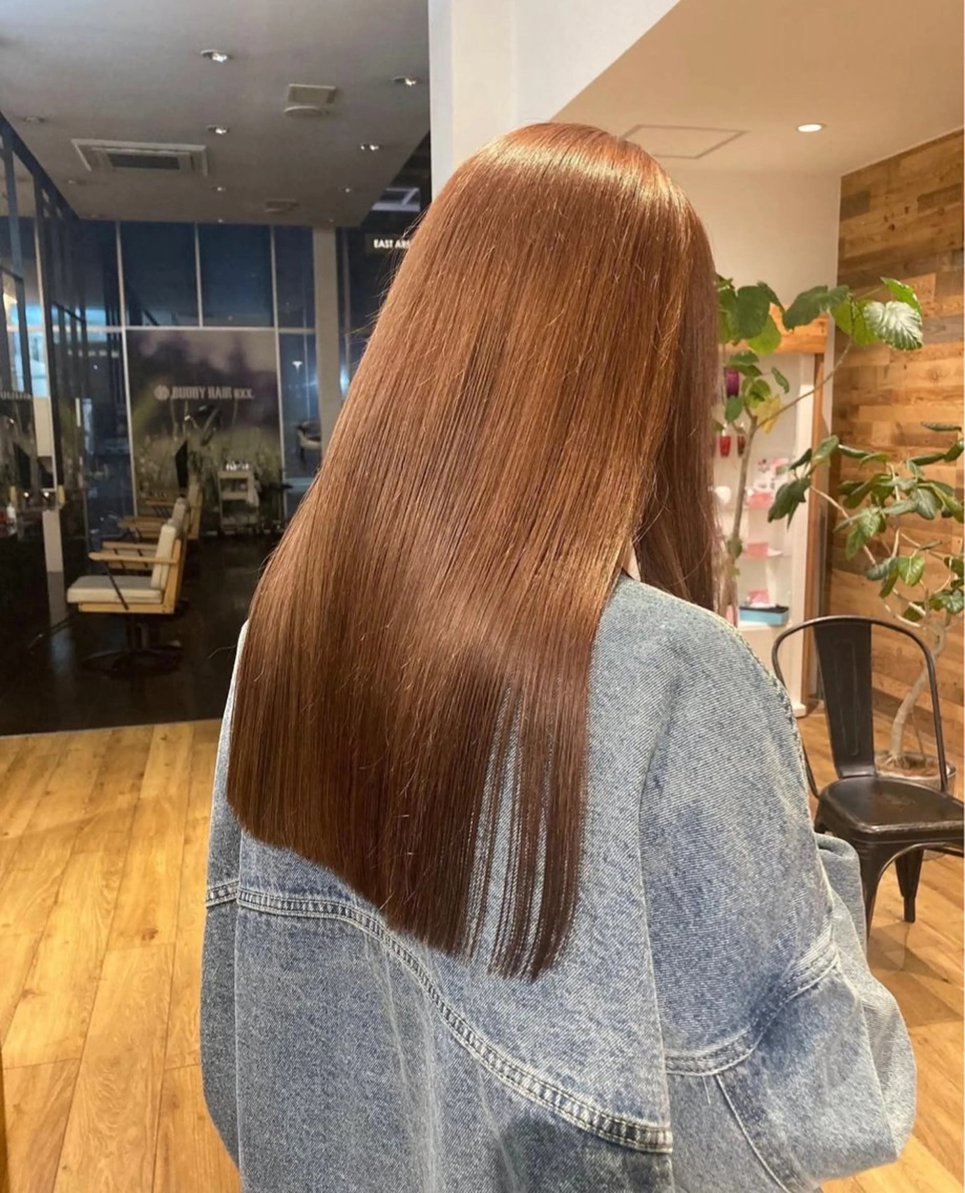 ロング カラー 中村 彩奈のヘアスタイル