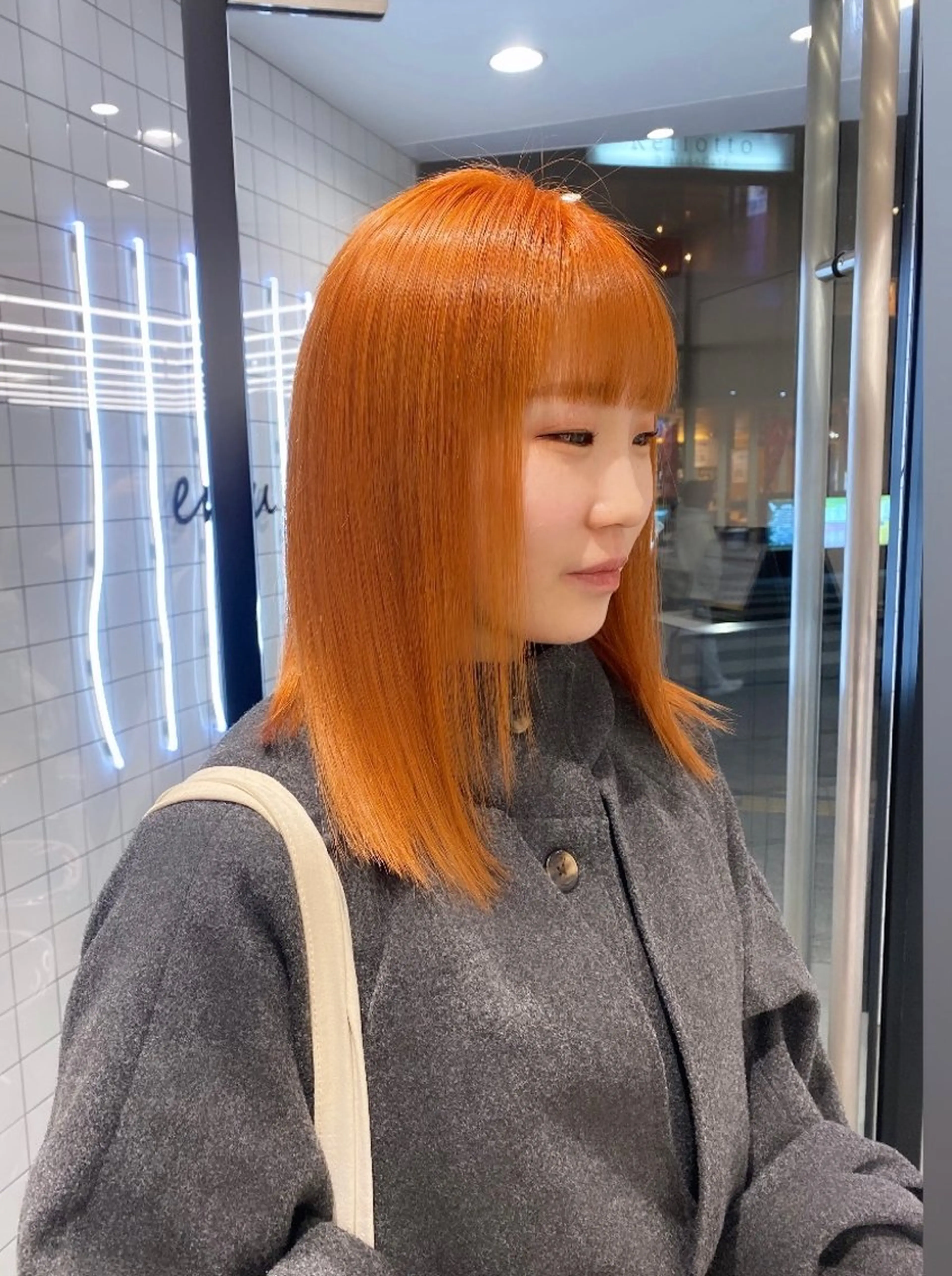 ミディアム カラー ブリーチ ケアブリーチ 透明感カラー ハイトーンカラー 韓国風カラー emu所属・けいこ🍊ニュアンス ネイル/個性派ネイルのネイルデザイン