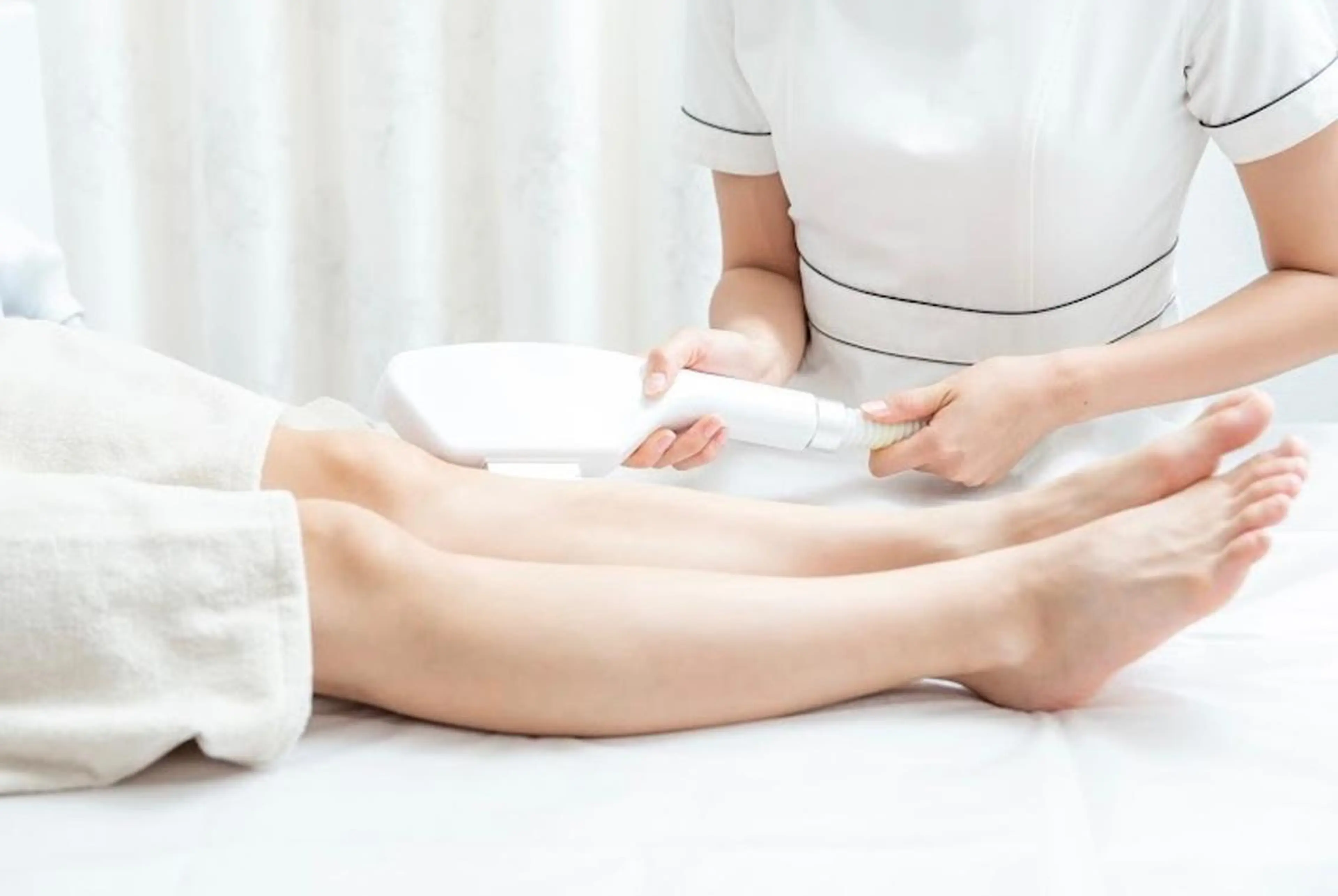 ショート カラー パーマ ヘアアレンジ メンズ キッズ ネイル マツエク・マツパ アイブロウ 学生（メンズ向け） 眉毛ワックス脱毛 学生 小顔カット Chloe-クロエ- 脱毛/フェイシャルのエステ・リラクイメージ