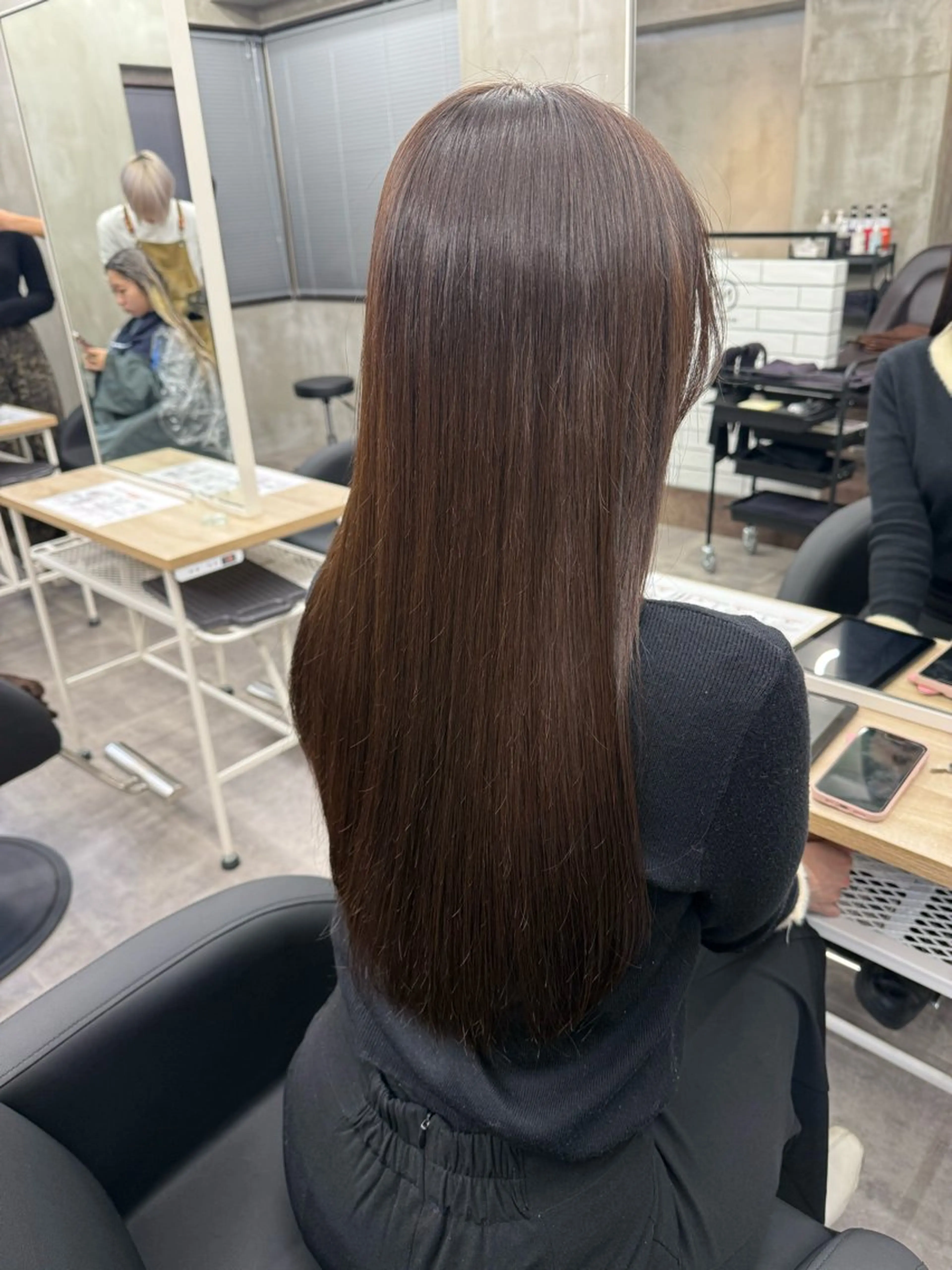 ロング カラー ブラウンカラー ナチュラルブラウン ヘアカラー トリートメント M CHIHIROのヘアスタイル