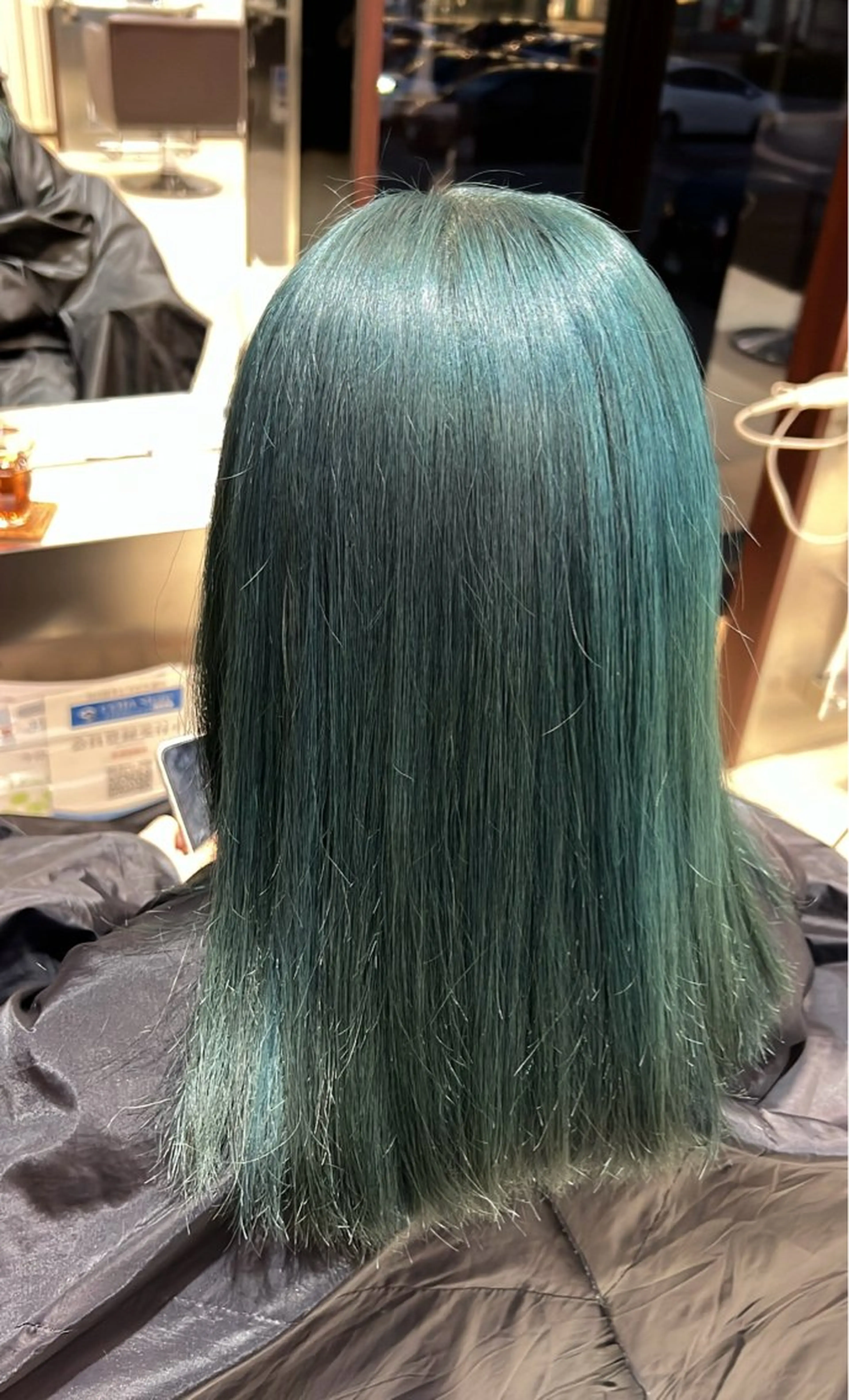 セミロング カラー 南 妃那のヘアスタイル