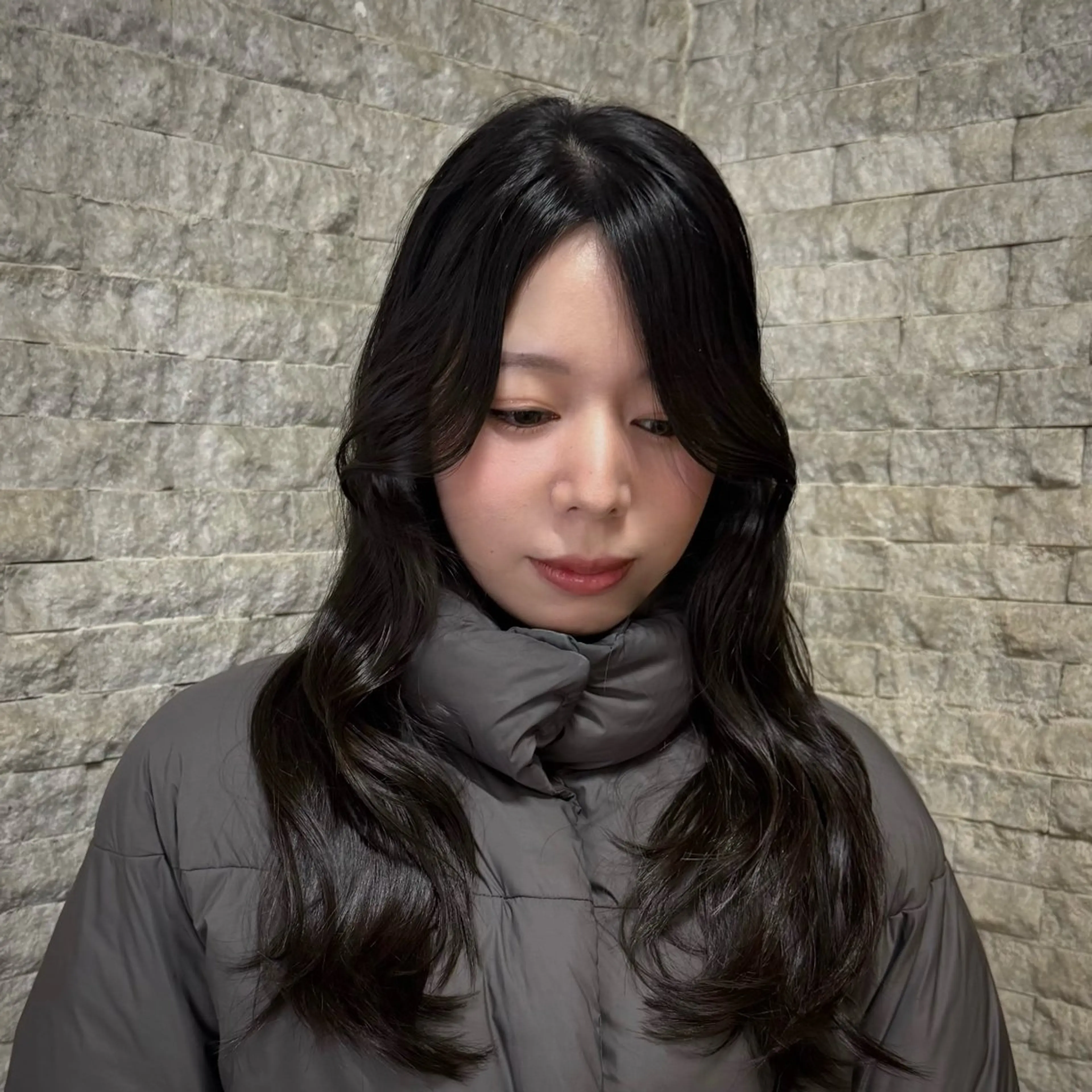 ロング カット INORI|レイヤー |ハッシュカットのヘアスタイル