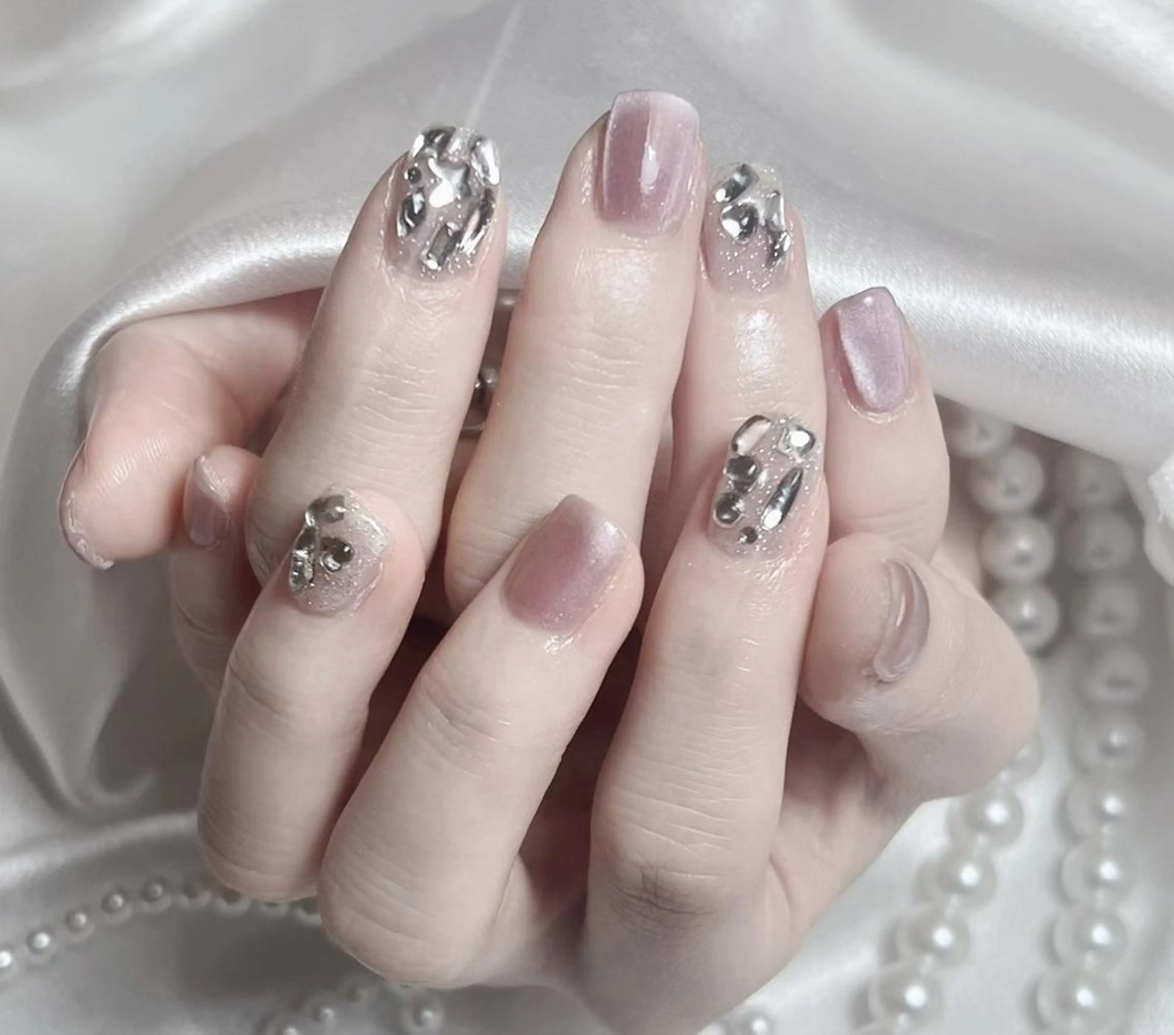 ネイル RAFFINE 月🦋🩵のネイルデザイン