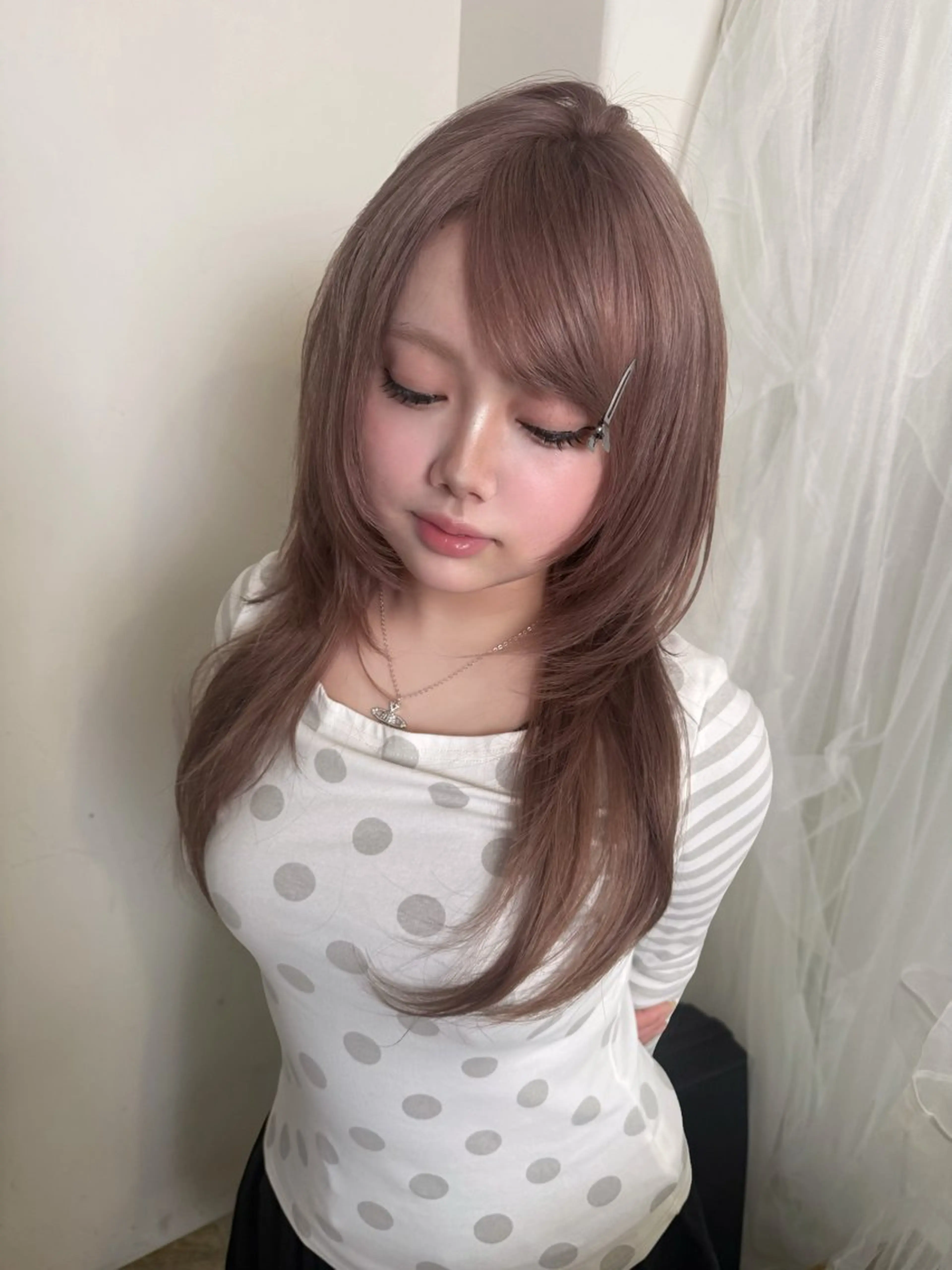 ロング カラー グレージュ カット ヘアカラー トリートメント ヘッドスパ ヘアセット HARUNA/原宿/ デザイン/カットのヘアスタイル