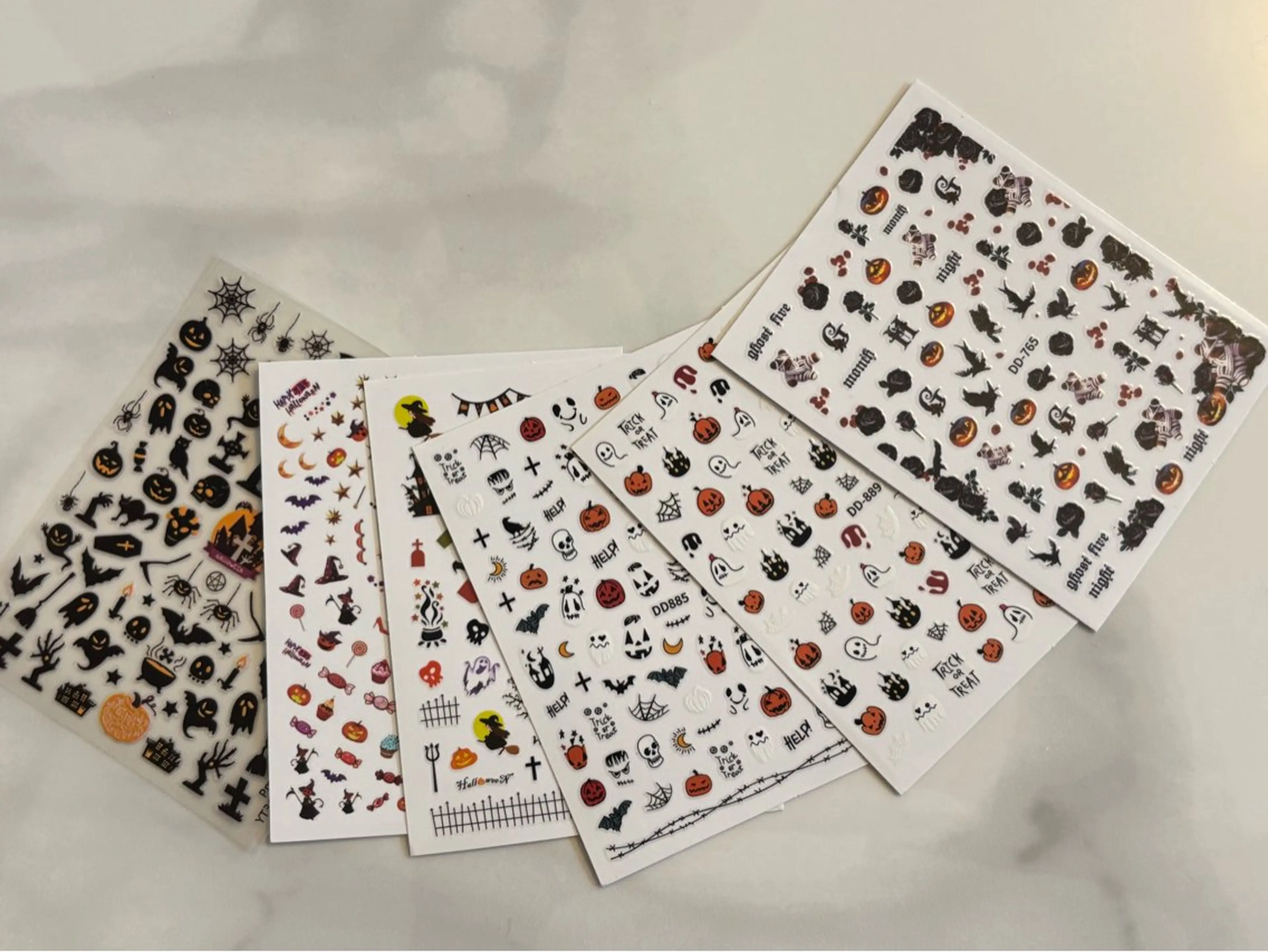 ネイル ストーンネイル eccoネイル南越谷所属・サブスクネイル eccoネイル南越谷のネイルデザイン