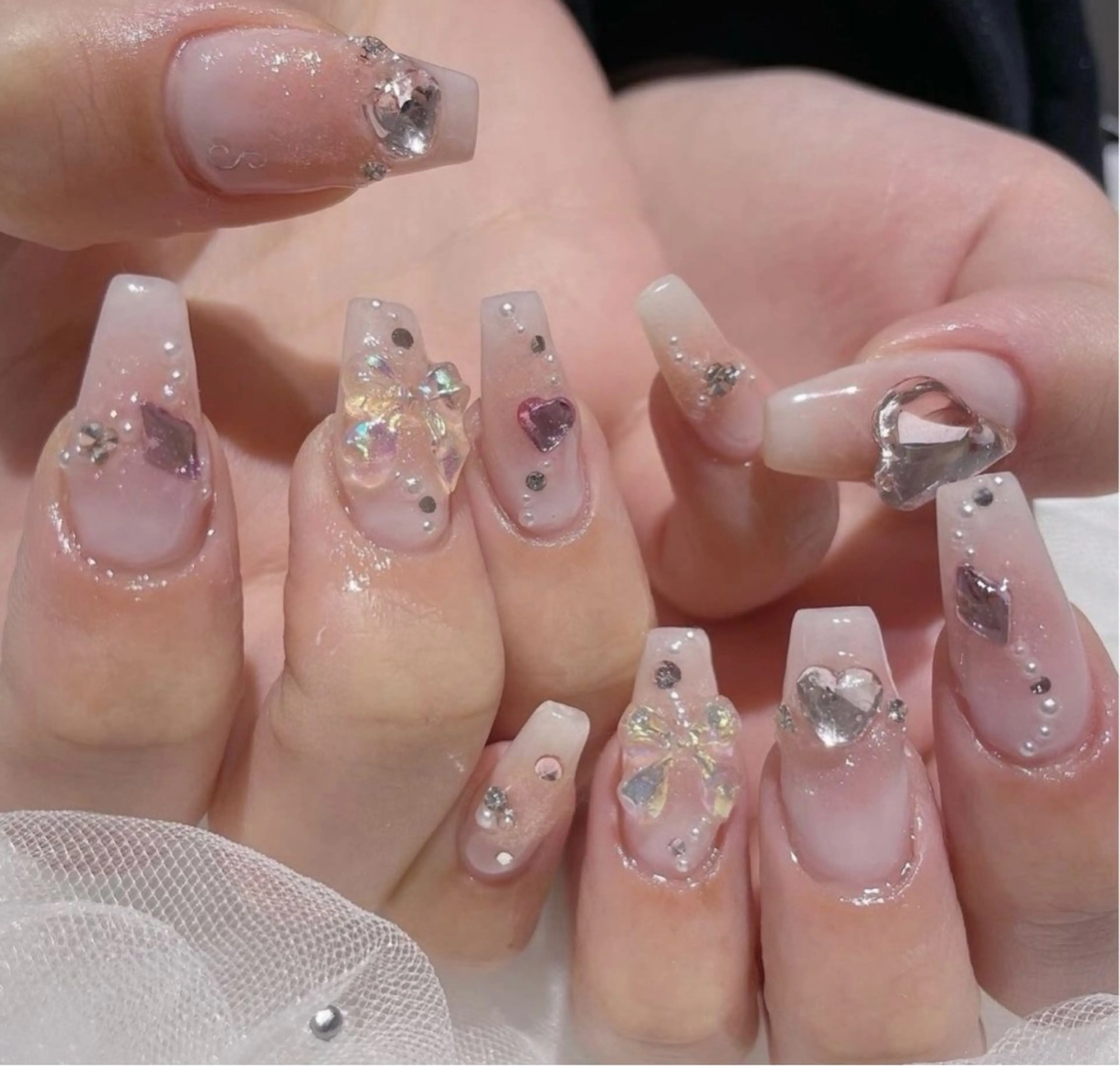 ネイル アートネイル 長さ出し ジェルネイル マグネットネイル ニュアンスネイル なな_ CloudyChanのネイルデザイン