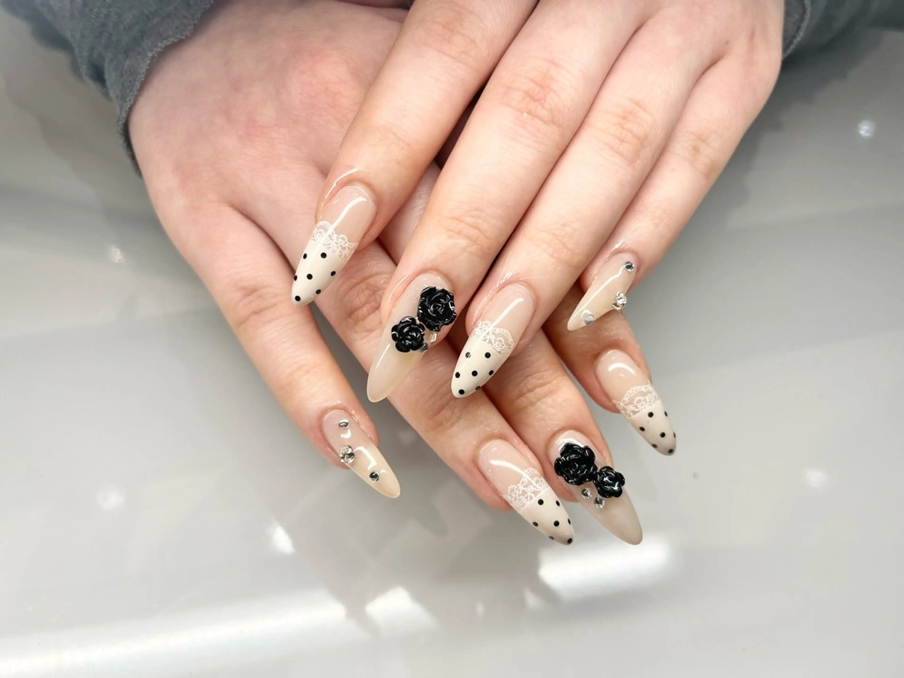 ネイル フレンチネイル ガラスフレンチ ロングネイル マグネットネイル ニュアンスネイル ハンドネイル XIMINANAIL SALON堀江店のネイルデザイン