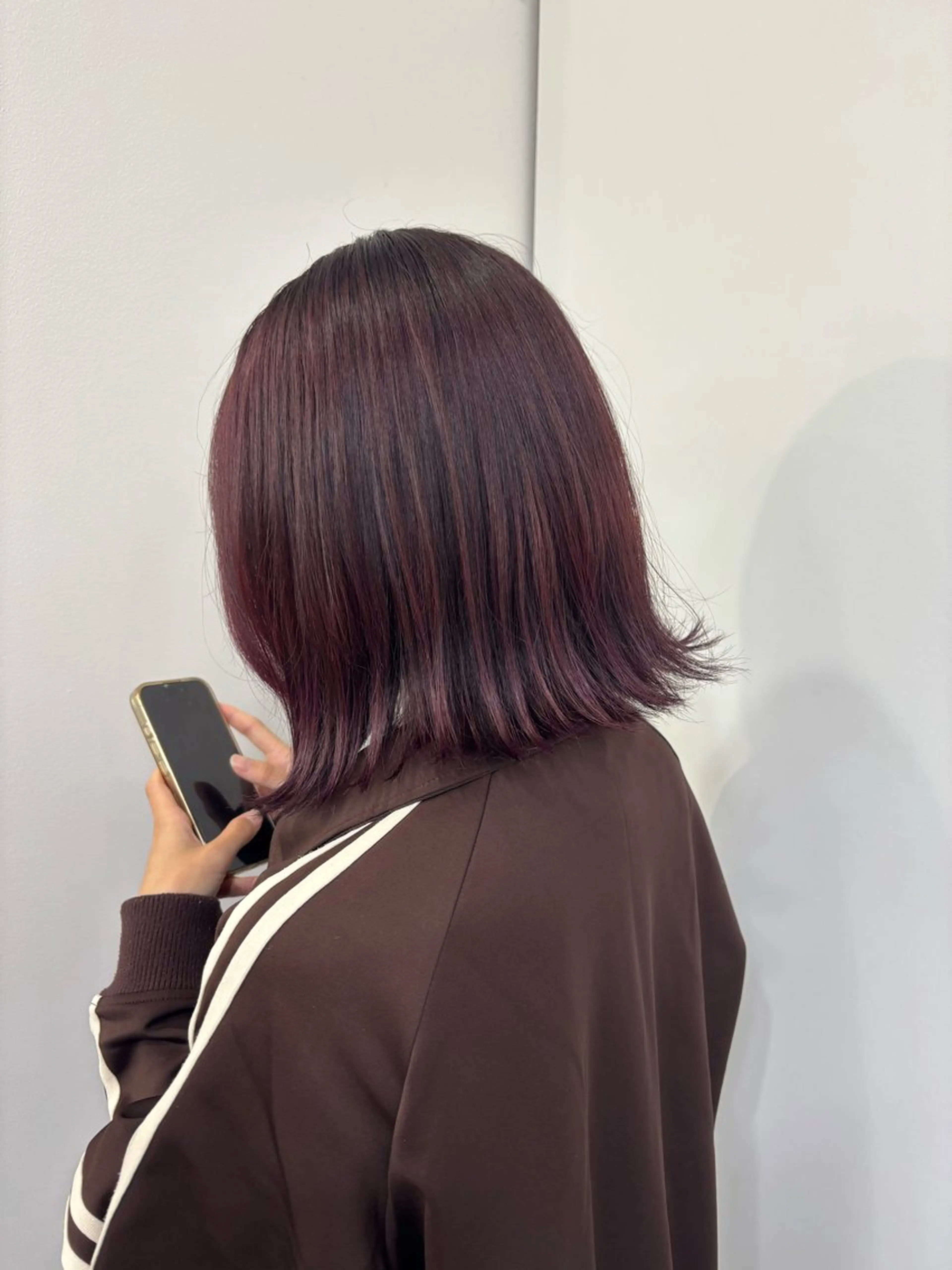 ミディアム カラー ボルドーカラー ギミックパシャ所属・みゆ/ケア ブリーチ/ハイトーンのヘアスタイル
