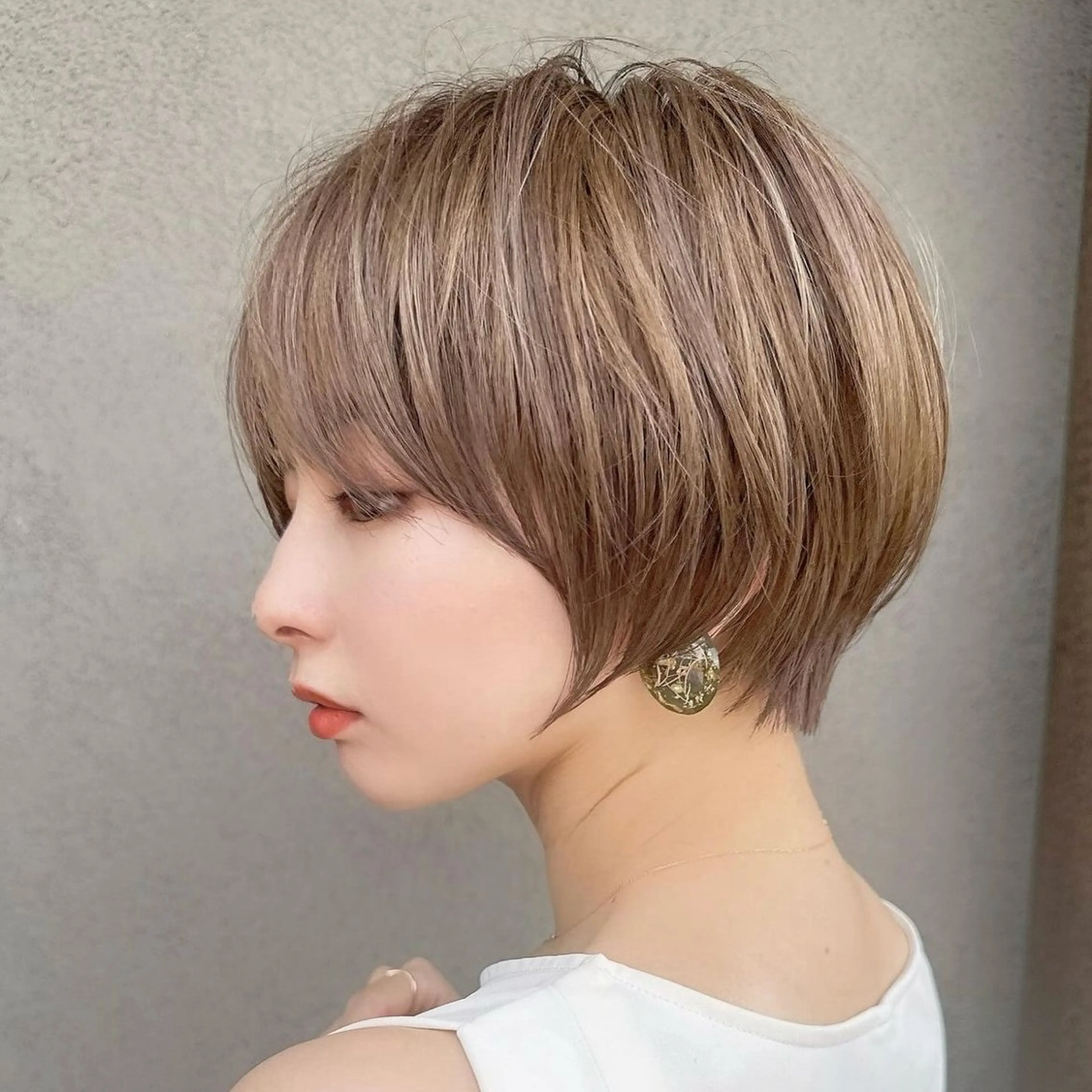 ショート ショートヘア 🥇KEN /レイヤー/艶カラーのヘアスタイル