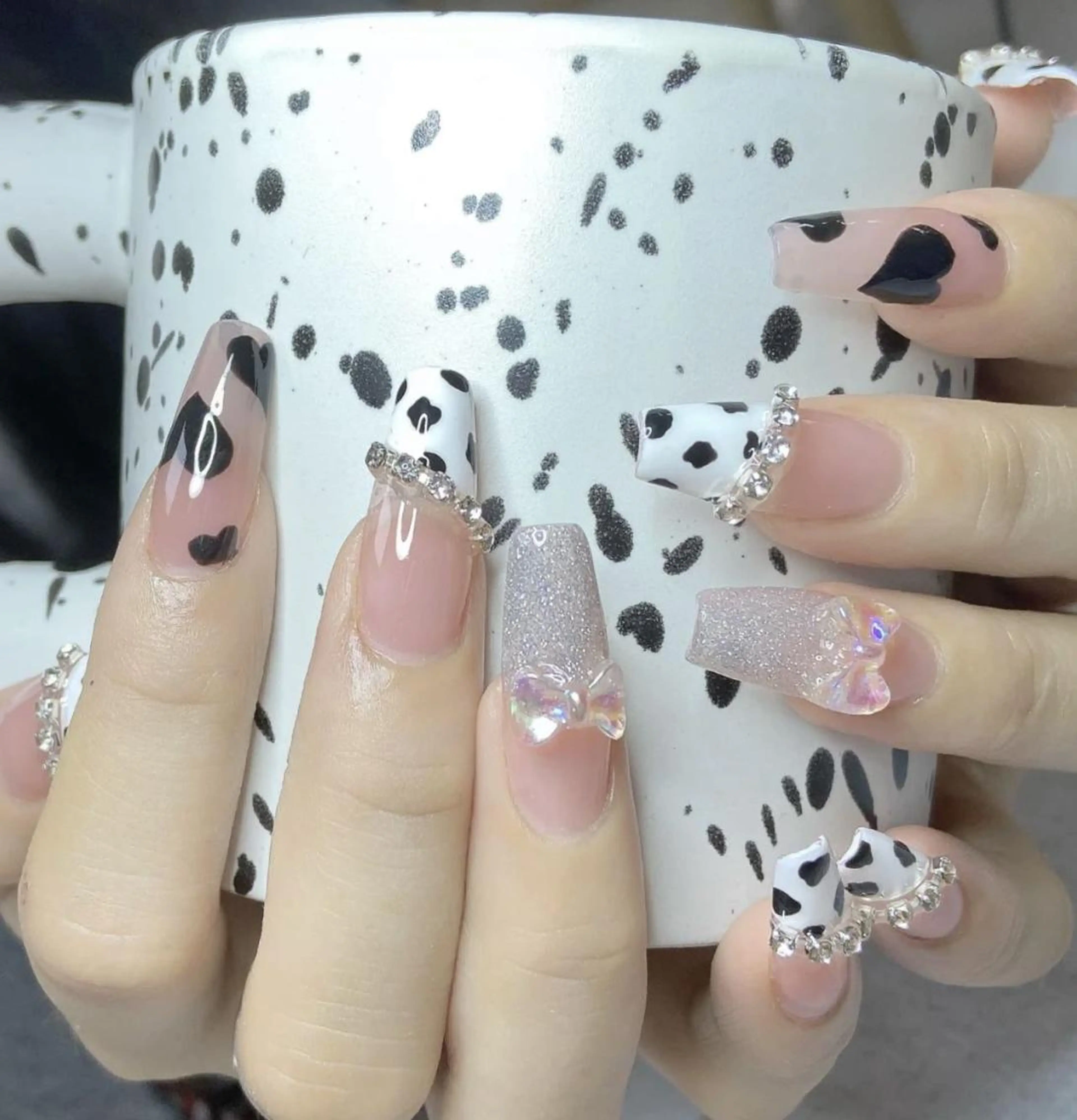 ネイル 長さ出し ネイルチップ Queens テイのネイルデザイン