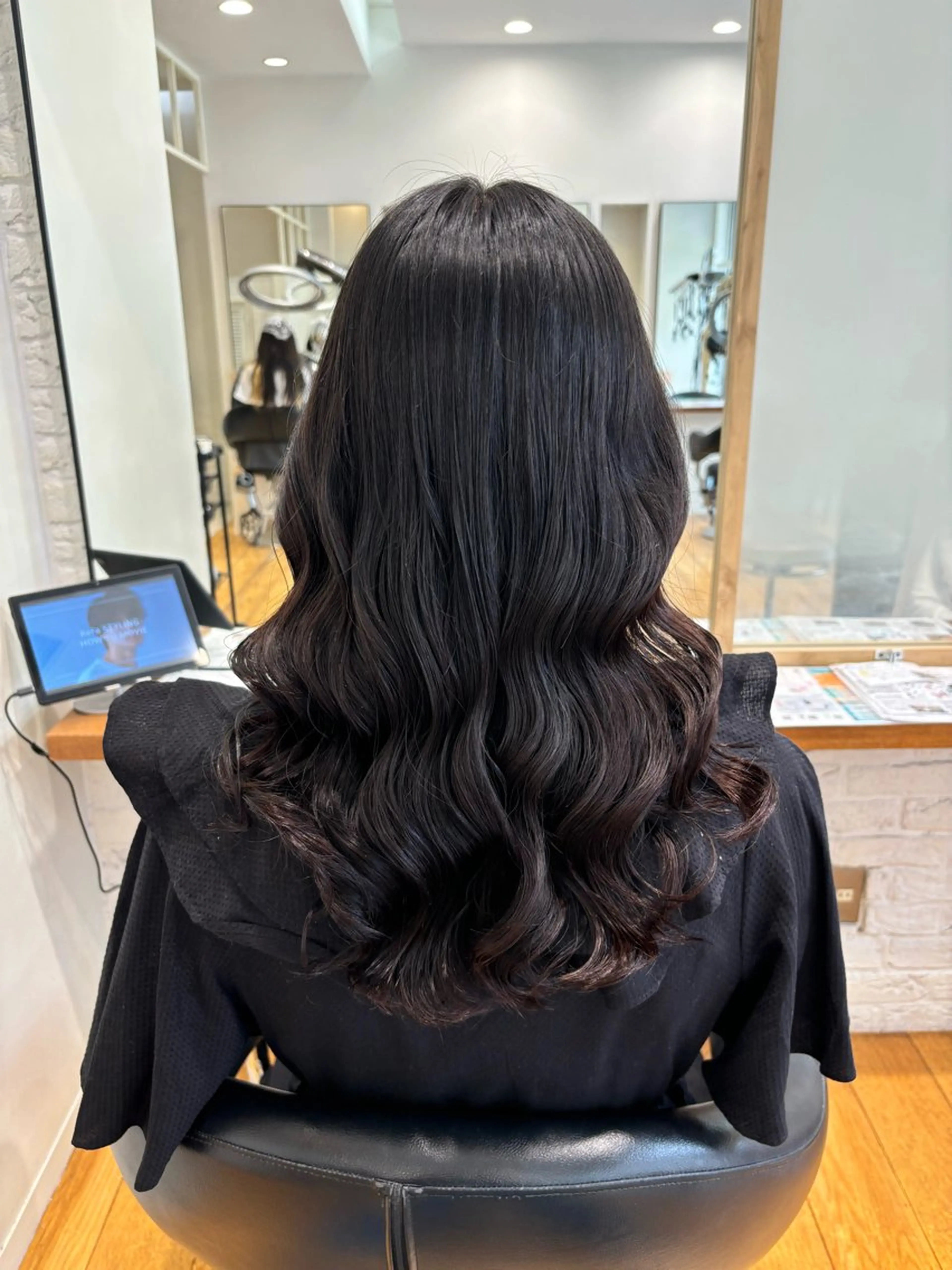 ロング コテ巻き風パーマ🫧 麻尋のヘアスタイル