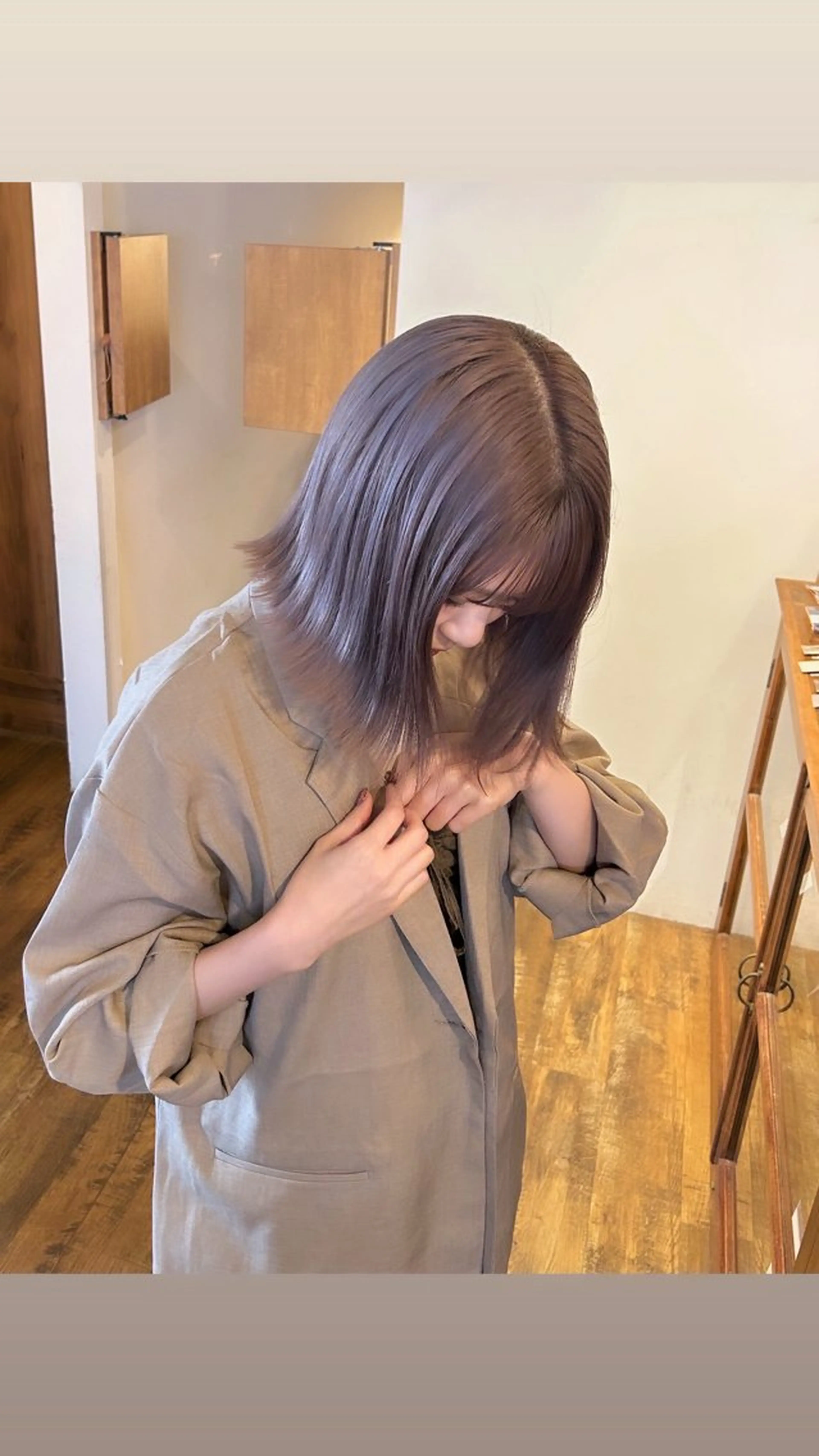 カラー ブリーチ グレージュ ラベンダーカラー ラベンダーグレージュ ラベンダーグレー nacoハイトーン ベージュ🎀のヘアスタイル