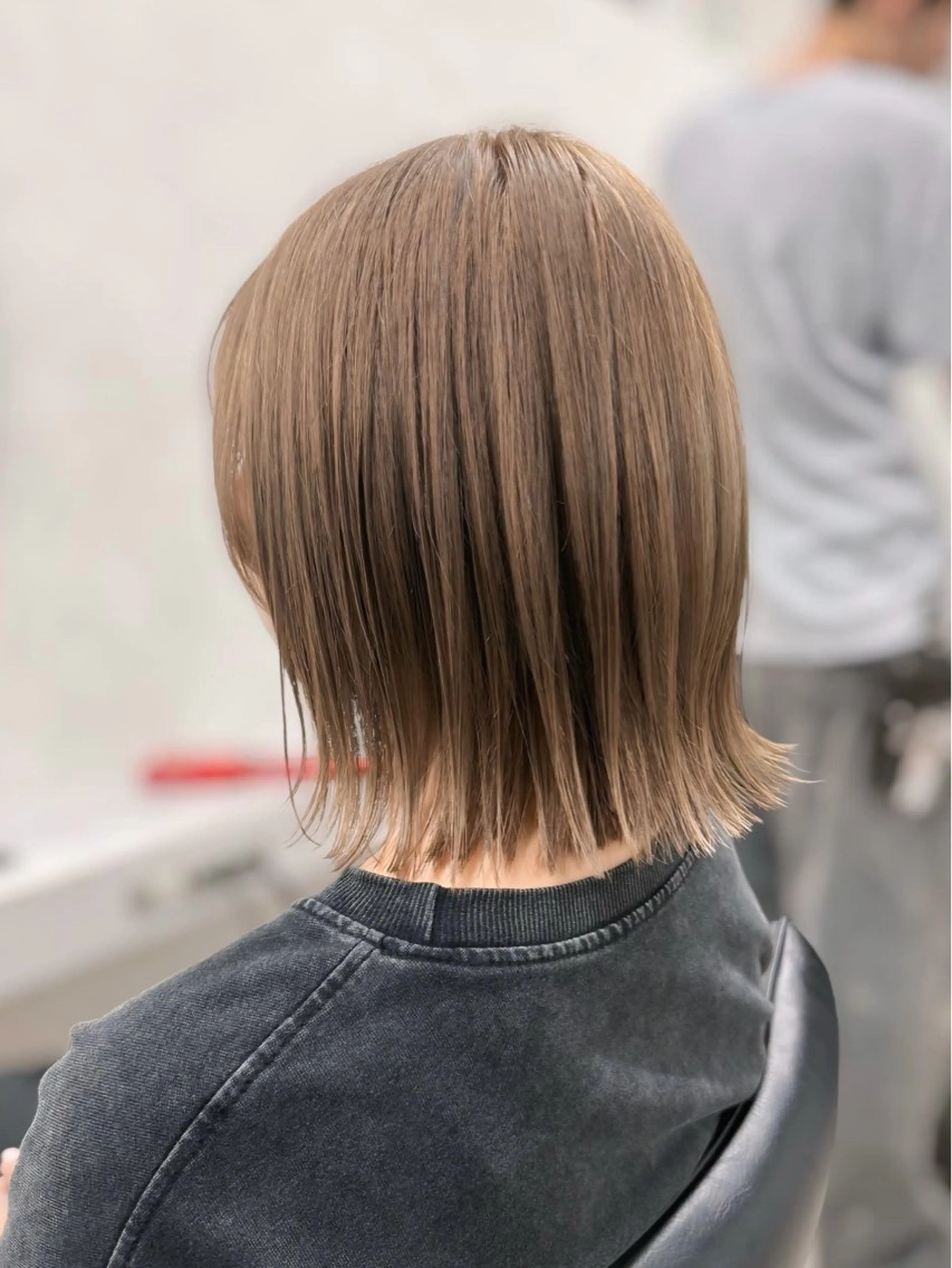 【ご新規様限定】💇‍♀️ワンブリーチ＋🟫ベージュカラー🟨＋髪質別１ステップTR ￥11,000の写真