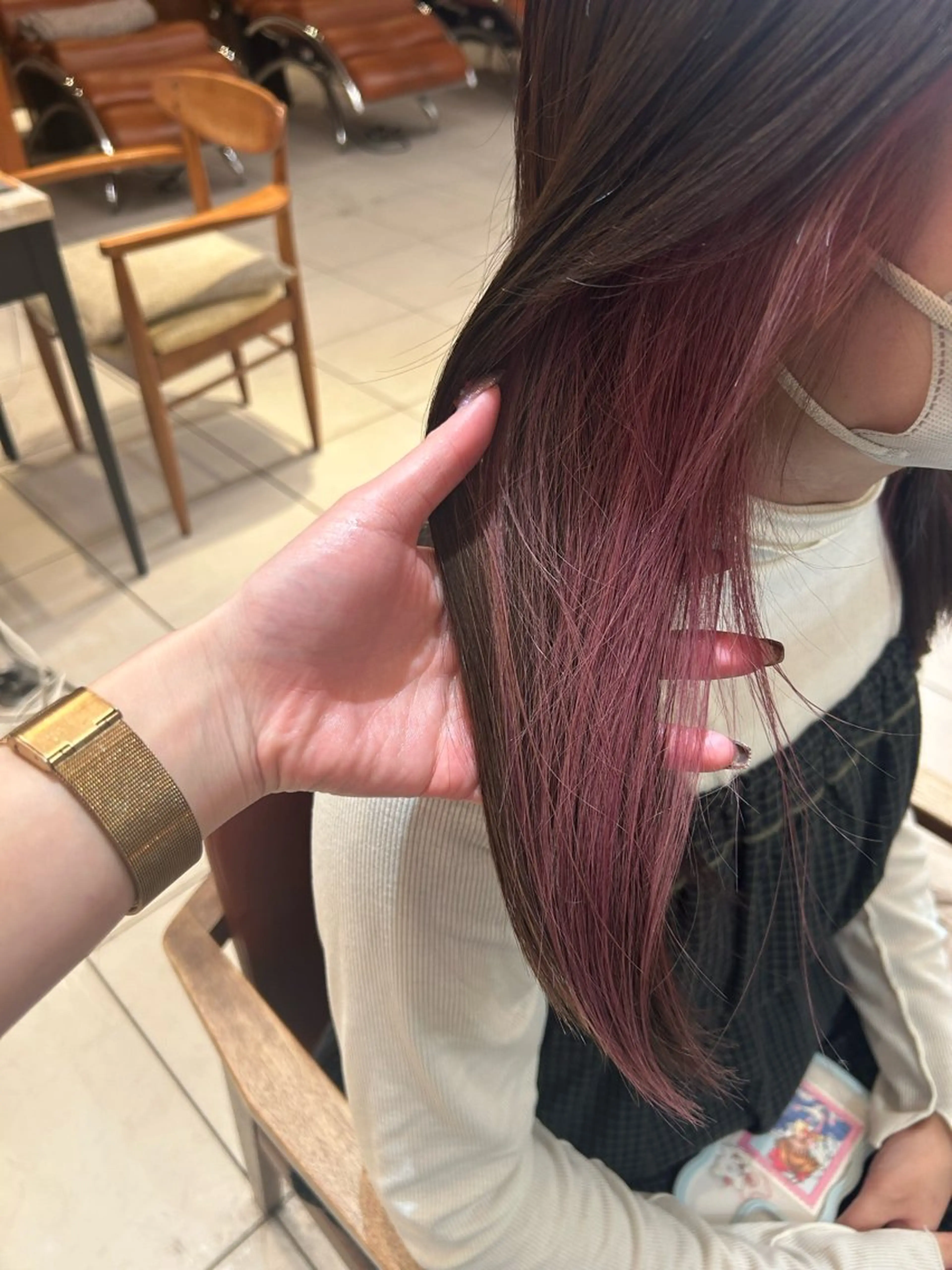 セミロング カラー インナーカラー ヘアカラー 艶カラー/耳つぼ/ 渡辺奈緒のその他イメージ